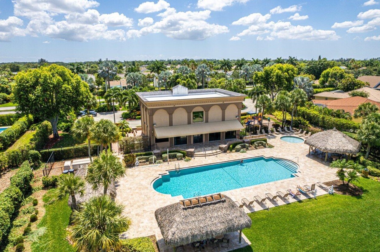 22075 Flower Dr, Boca Raton FL 33428-4627 exterior