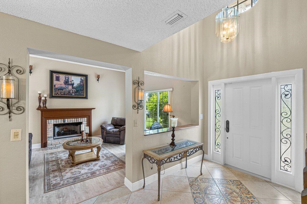 22075 Flower Dr, Boca Raton FL 33428-4627 exterior