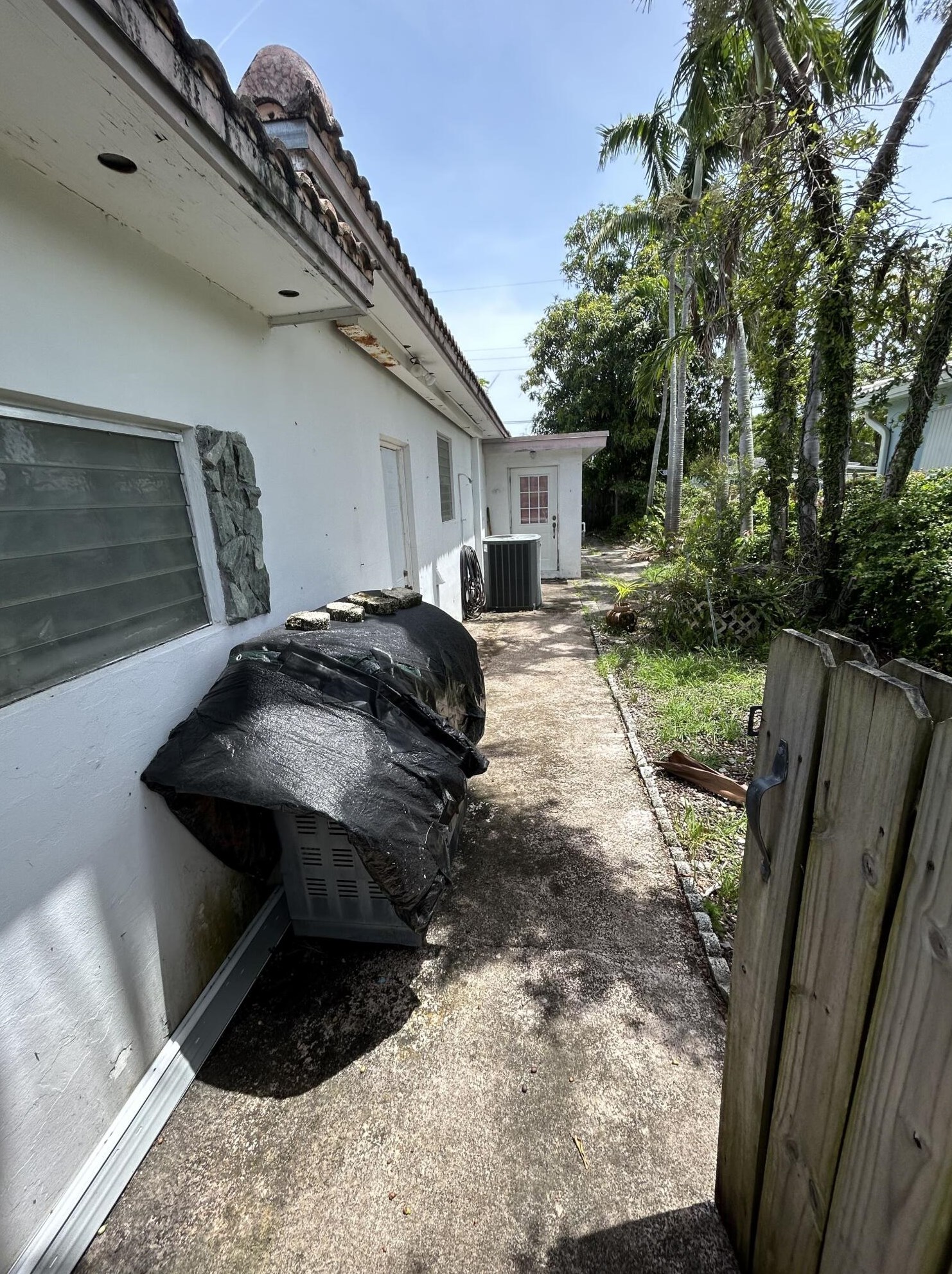 3254 Lincoln St, Hollywood FL 33021-5931 exterior