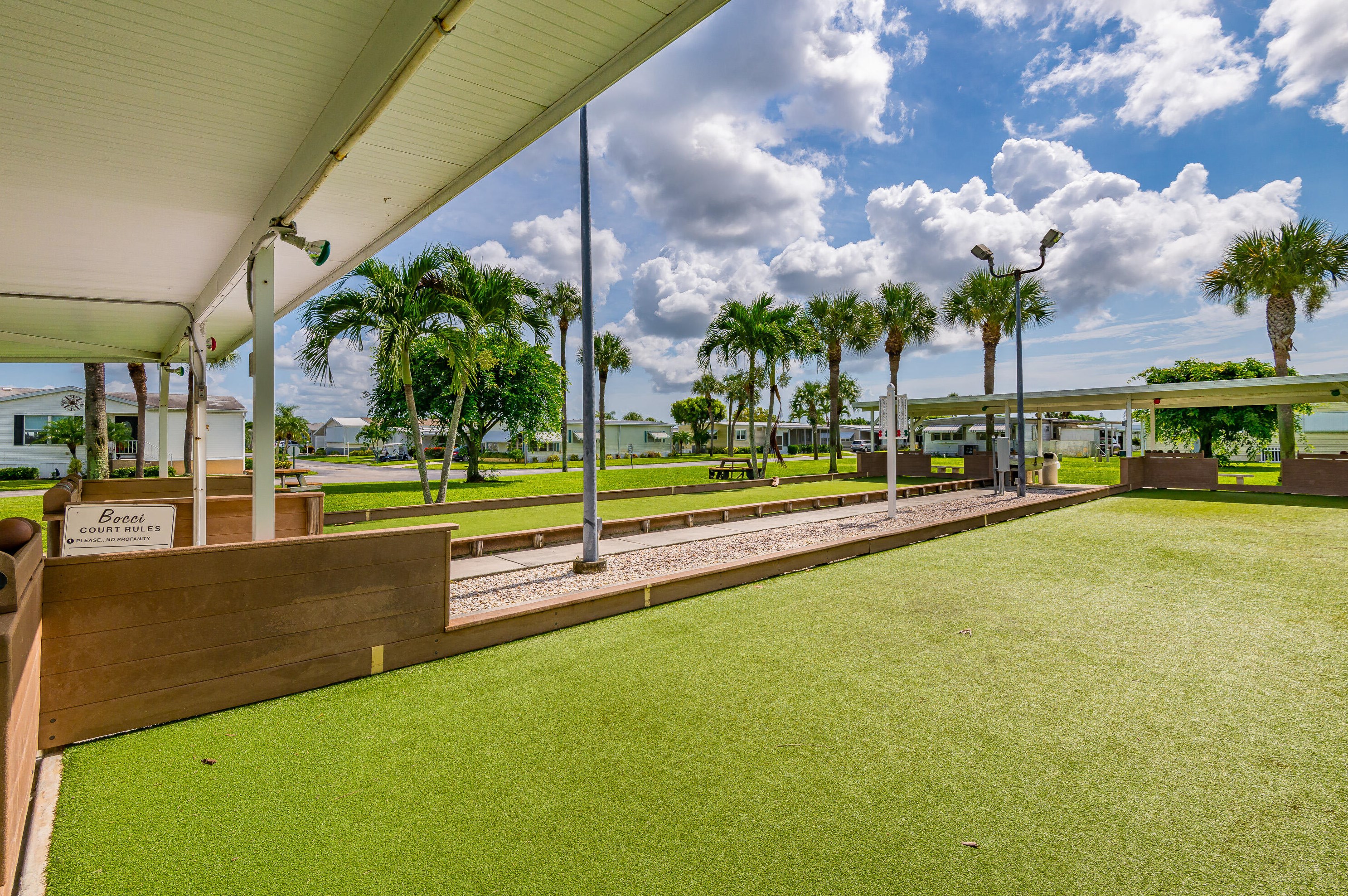 10021 Granada Bay, Boynton Beach FL 33436-2221 exterior