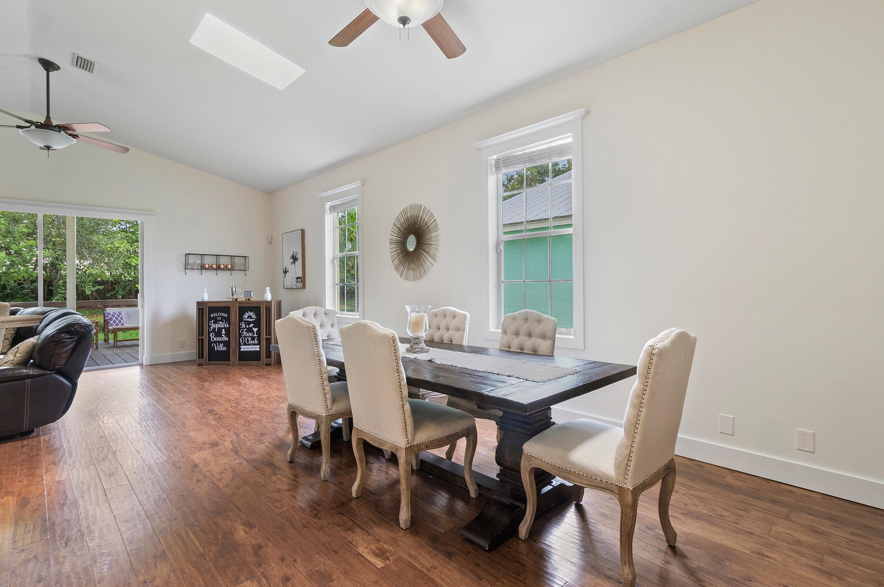 110 Old Jupiter Beach Rd, Jupiter FL  33477-5001 exterior