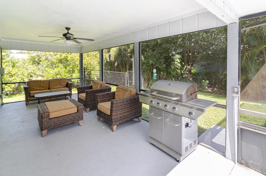 1996 Stratford Way, Palm City FL  34990-2016 exterior