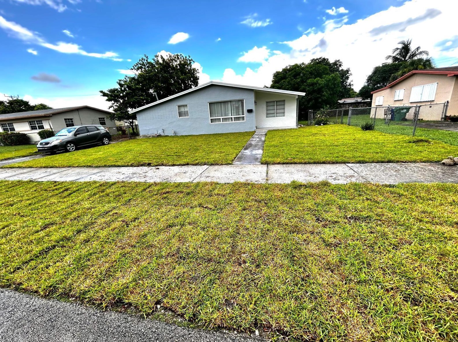 745 176th Ter, Miami FL  33169-4711 exterior