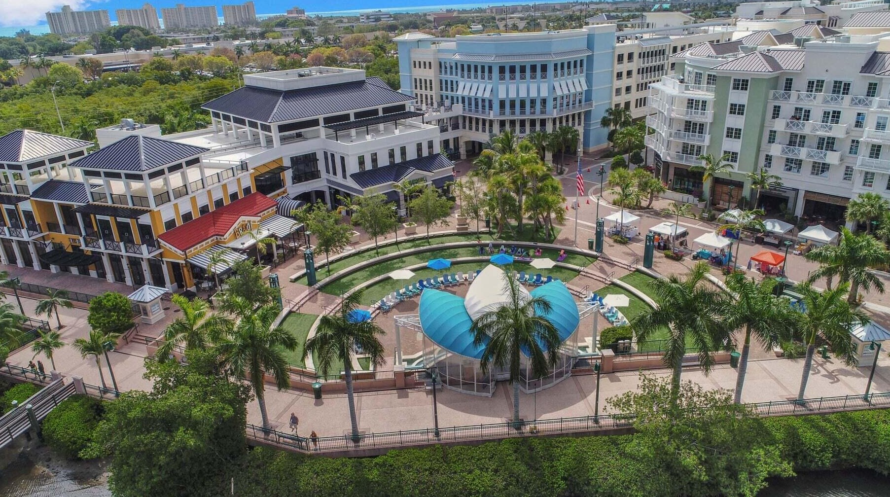 1 Westwood Ave, Jupiter FL  33469-3601 exterior