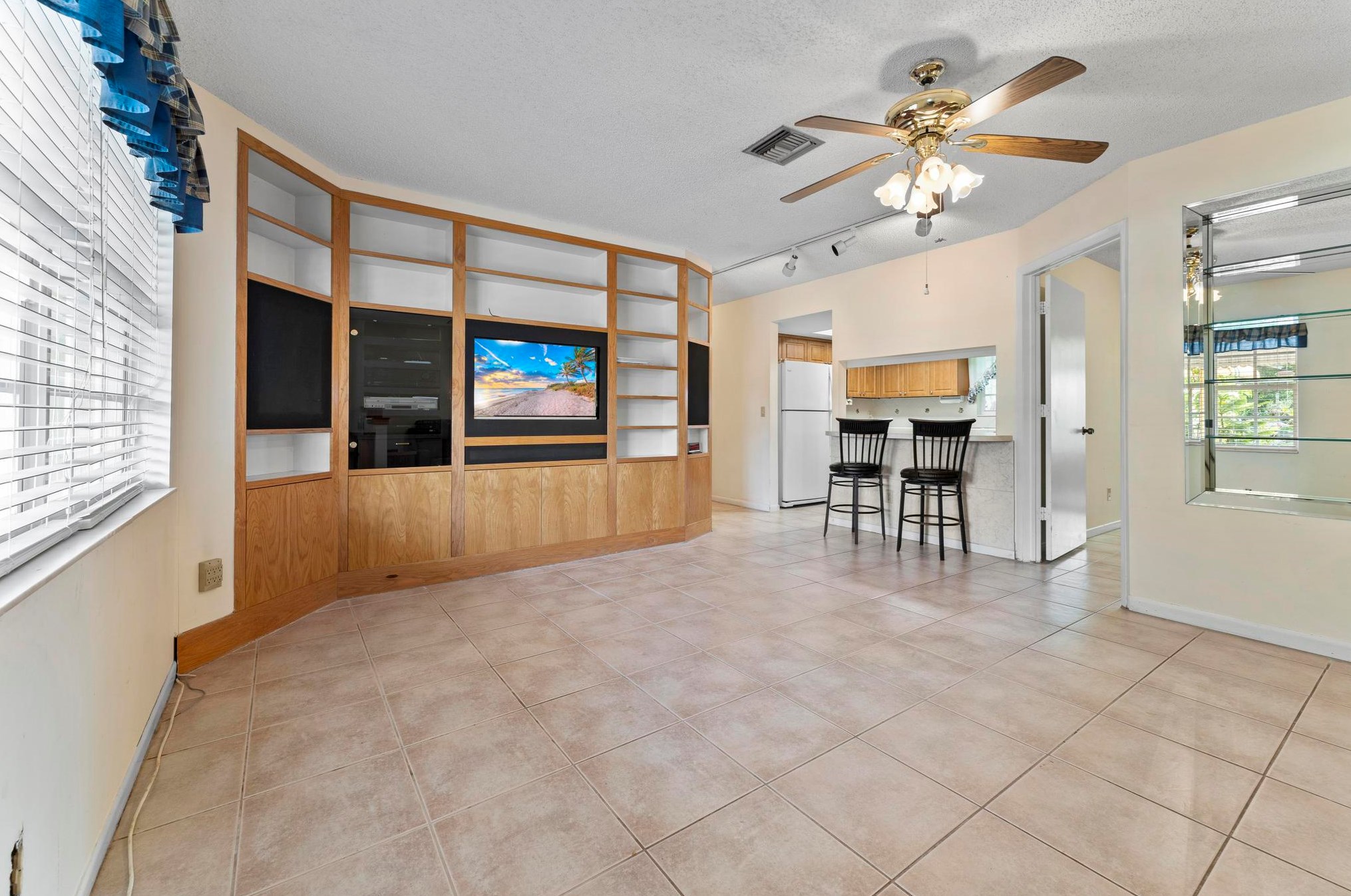 4782 Cambridge St, Lake Worth FL  33463-2272 exterior