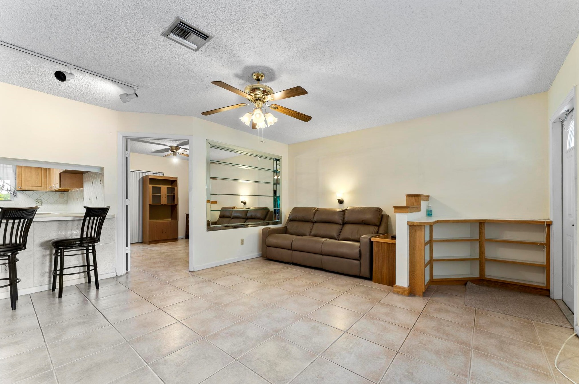 4782 Cambridge St, Lake Worth FL  33463-2272 exterior