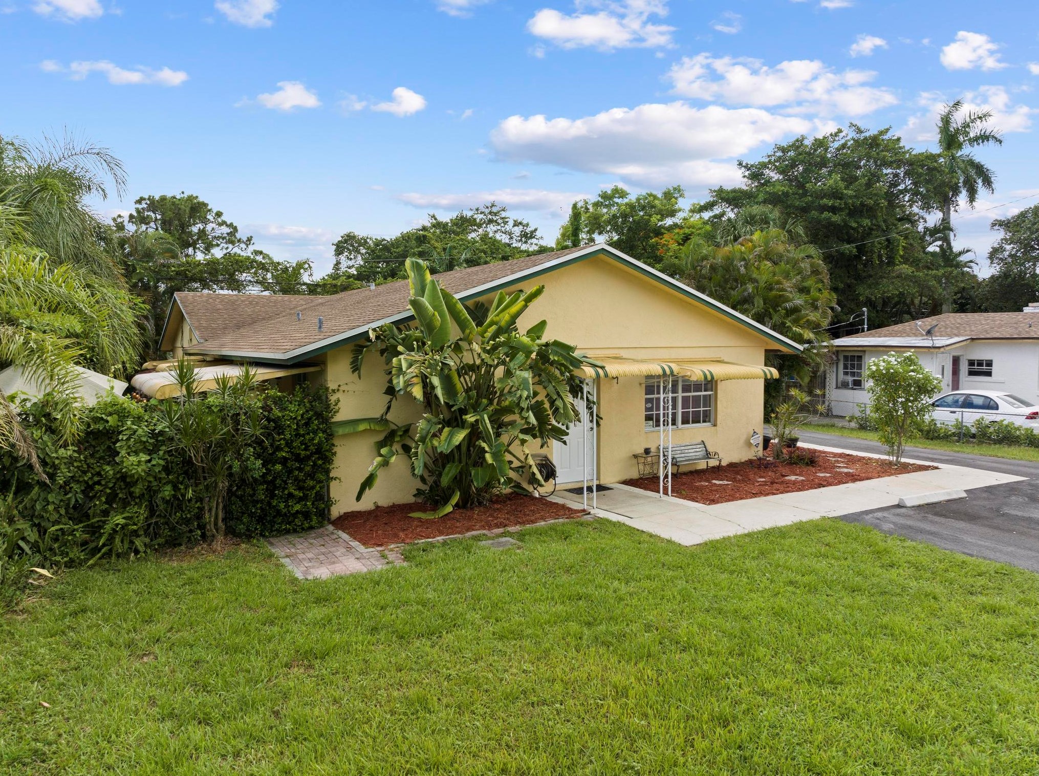 4782 Cambridge St, Lake Worth FL  33463-2272 exterior
