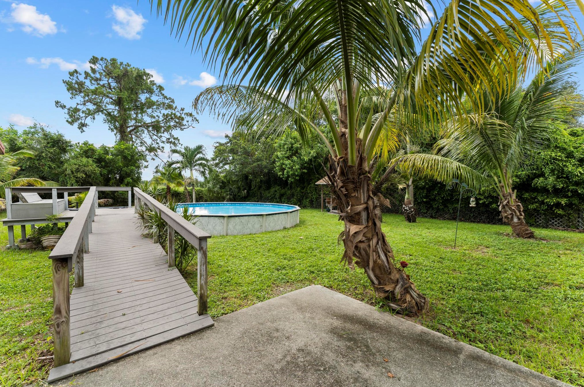 4782 Cambridge St, Lake Worth FL  33463-2272 exterior