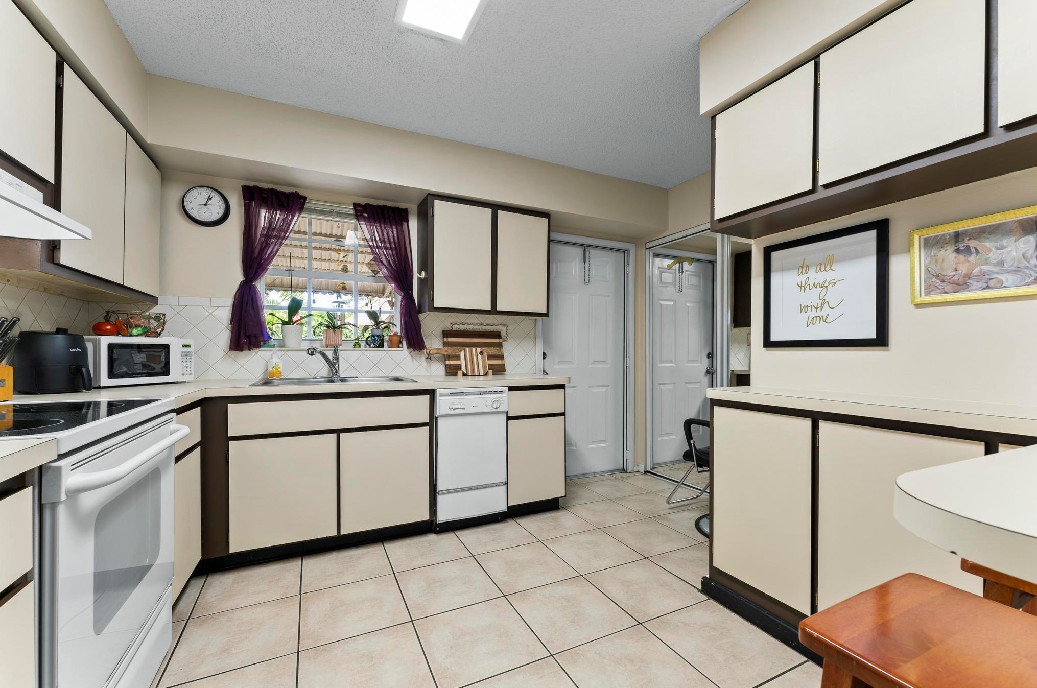 4782 Cambridge St, Lake Worth FL  33463-2272 exterior