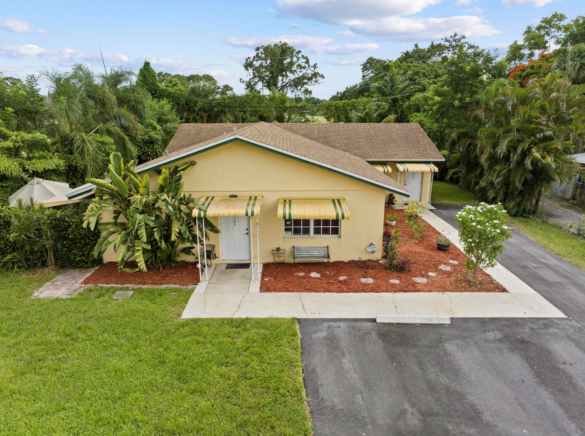 4782 Cambridge St, Lake Worth FL  33463-2272 exterior