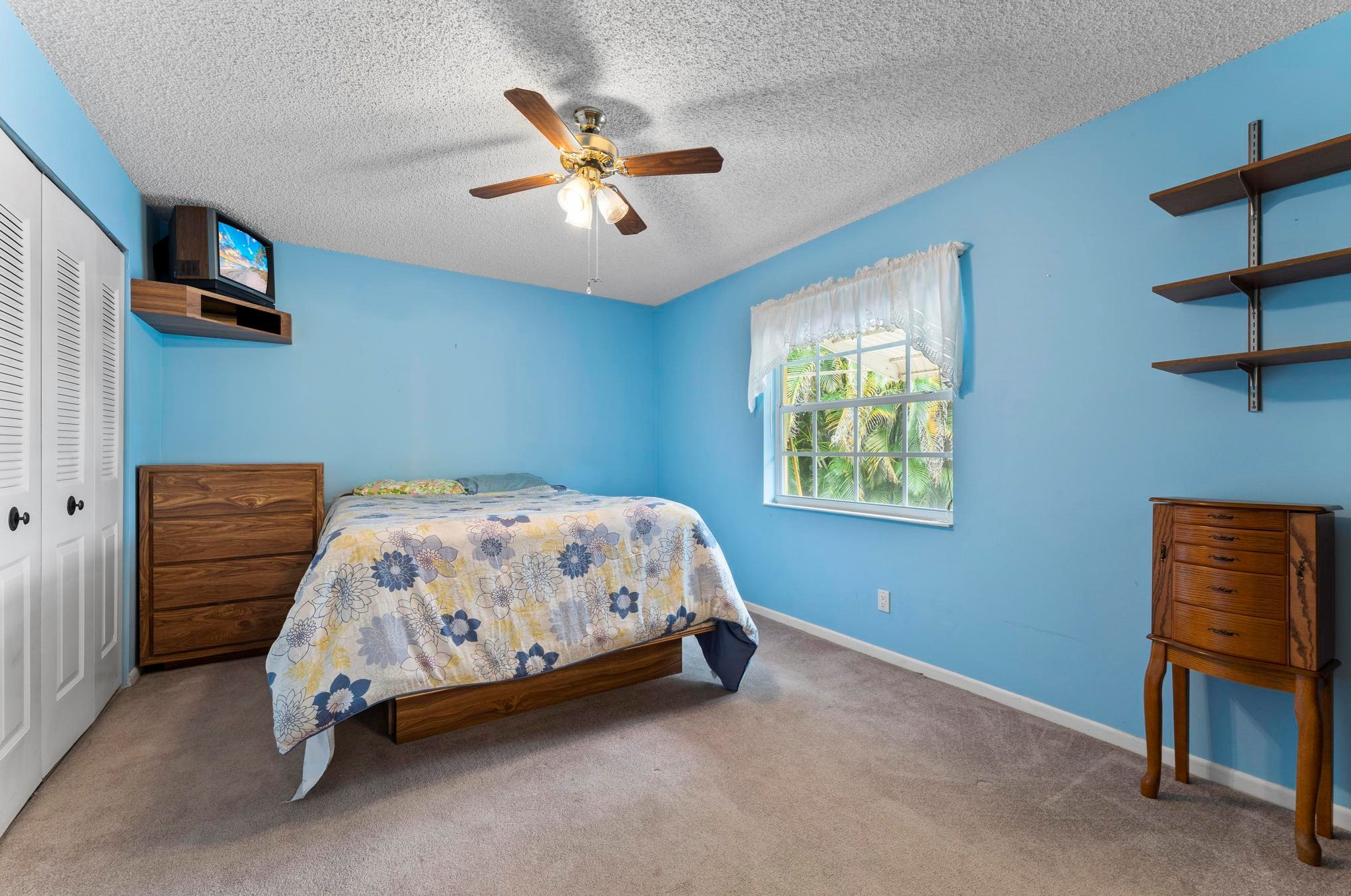 4782 Cambridge St, Lake Worth FL  33463-2272 exterior