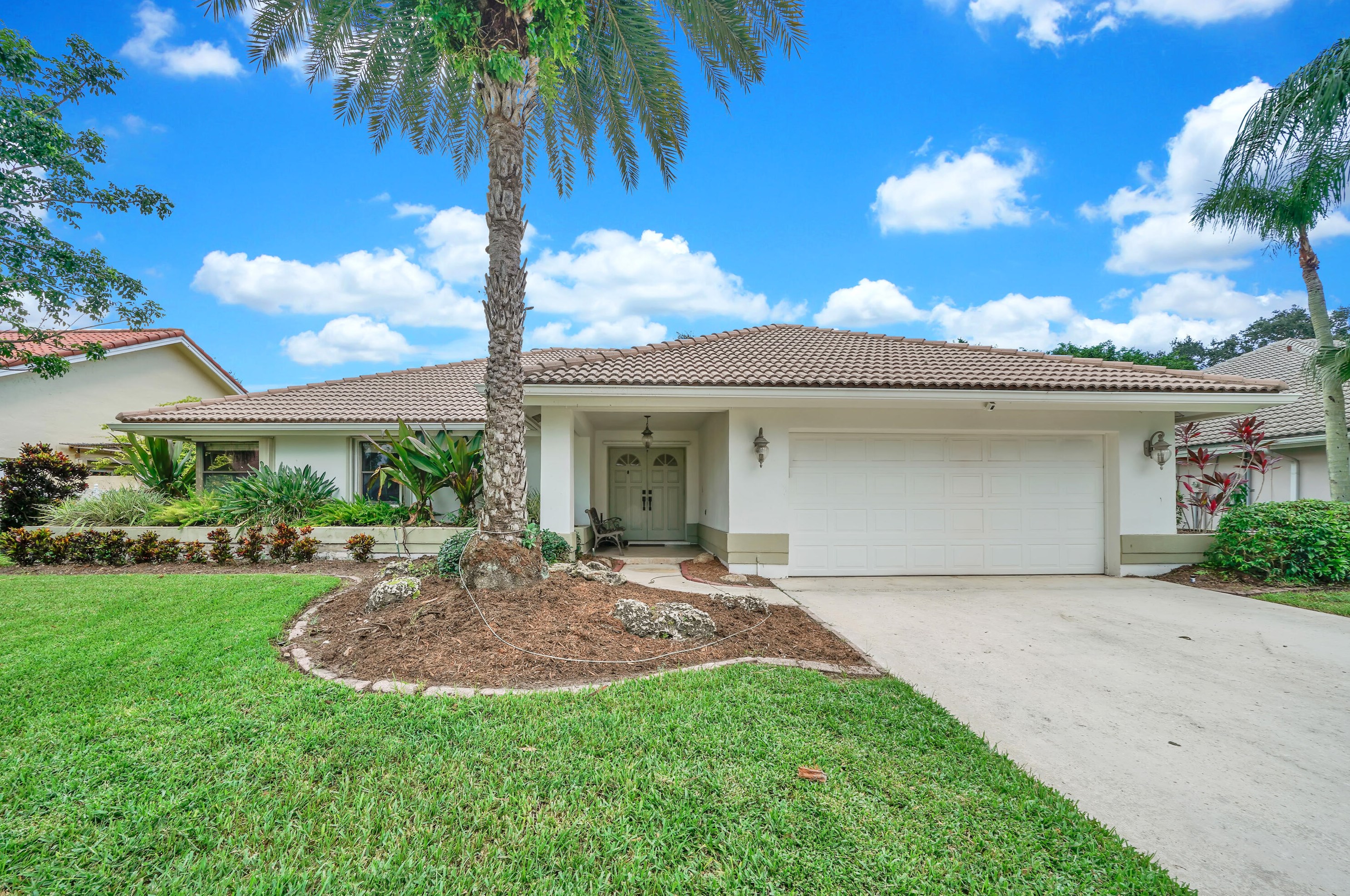 8633 Vista Del Boca Dr, Boca Raton FL  33433-2528 exterior