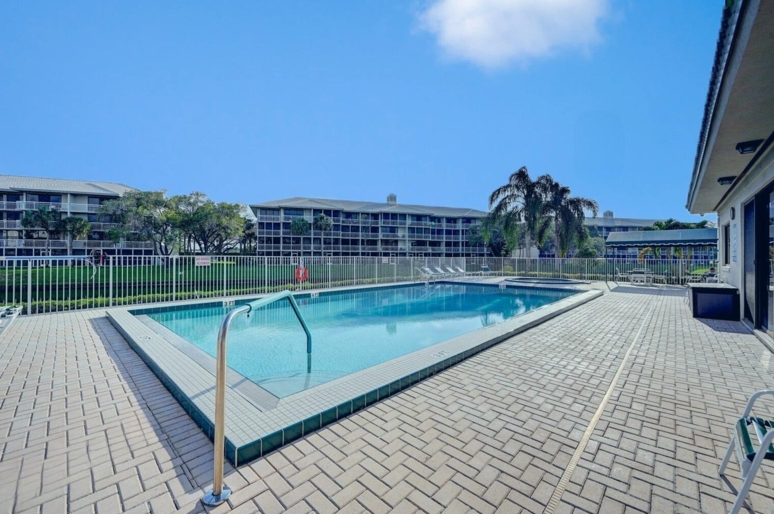 6073 Balboa Cir, Boca Raton FL  33433-8179 exterior