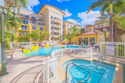 Plaza Real: Boca Raton, Florida