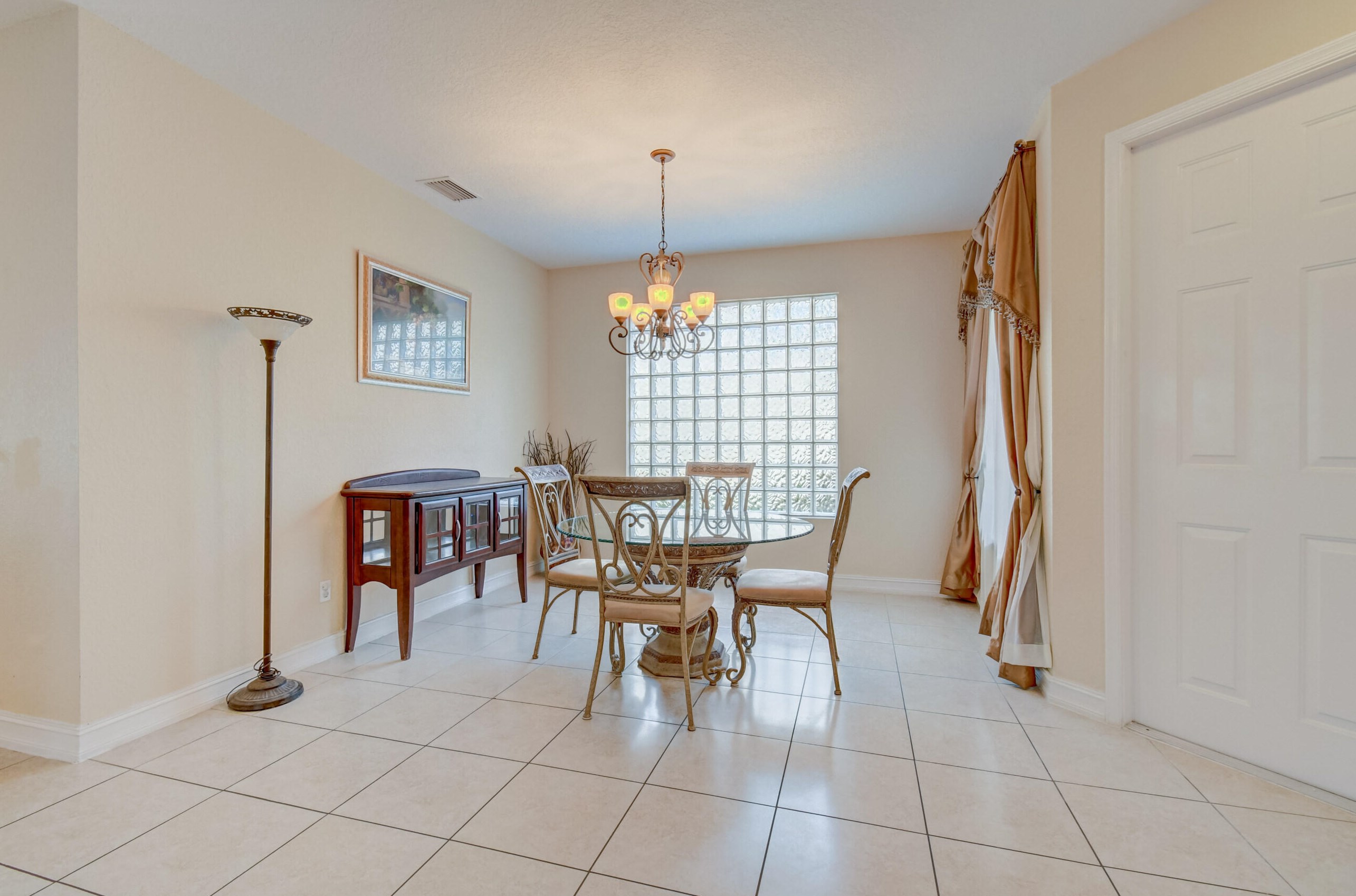 8955 Briarwood Meadow Ln, Boynton Beach FL 33473-7817 exterior