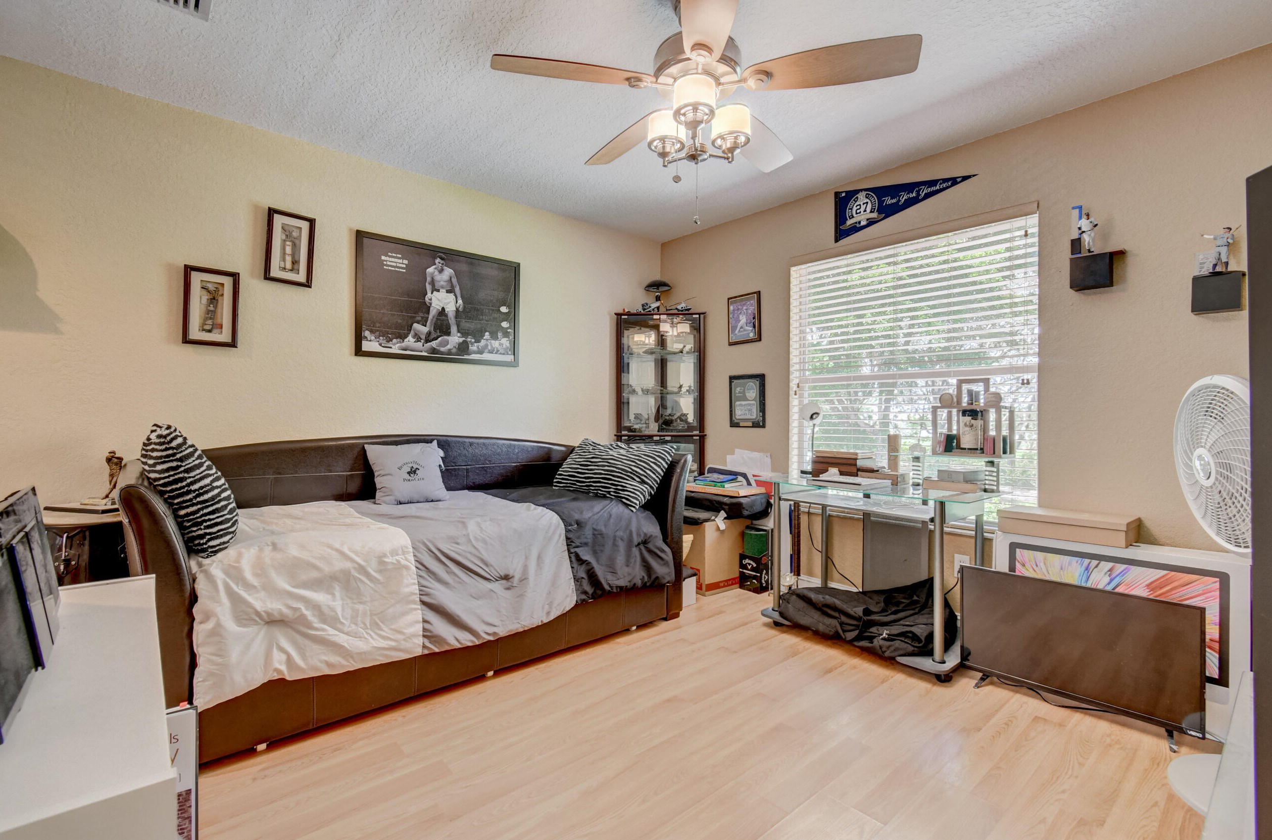 8955 Briarwood Meadow Ln, Boynton Beach FL 33473-7817 exterior