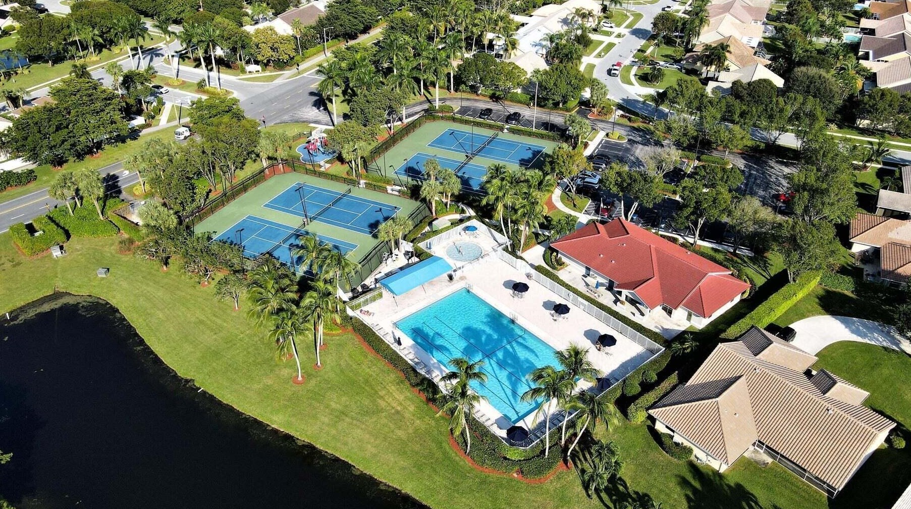 5378 Oakmont Vlg Cir, Lake Worth FL 33463-8203 exterior