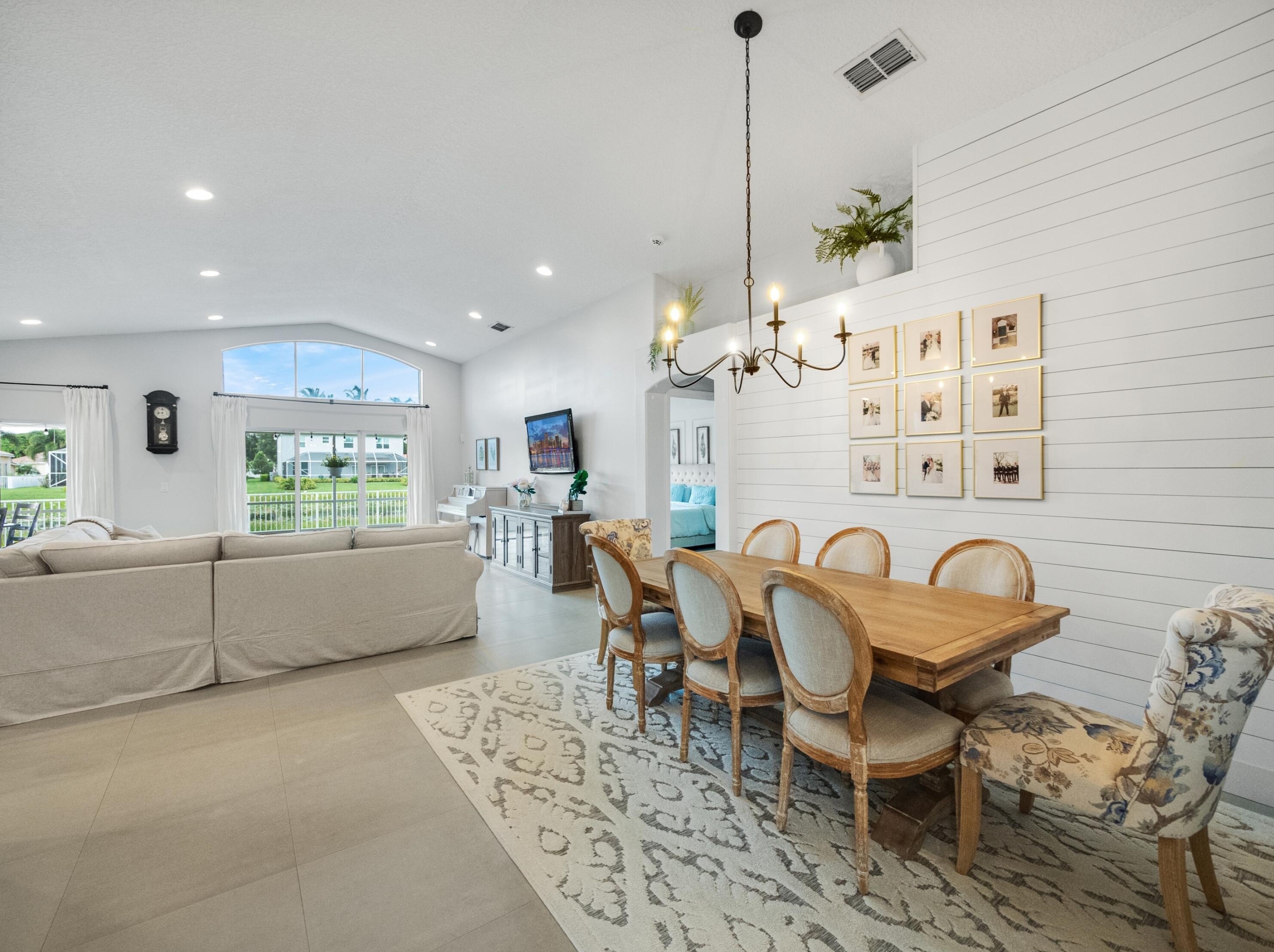 5378 Oakmont Vlg Cir, Lake Worth FL 33463-8203 exterior