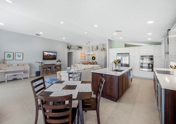 5378 Oakmont Vlg Cir, Lake Worth FL 33463-8203 exterior