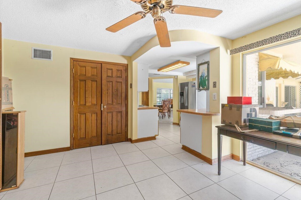 900 4 St, Boca Raton FL 33432-4201 exterior