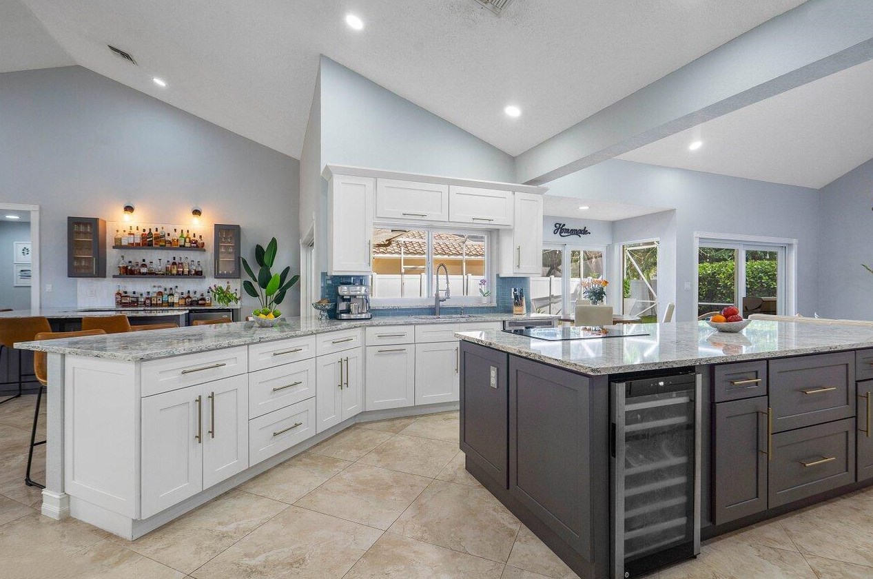 6190 Vis Linda Ln, Boca Raton FL 33433-8225 exterior