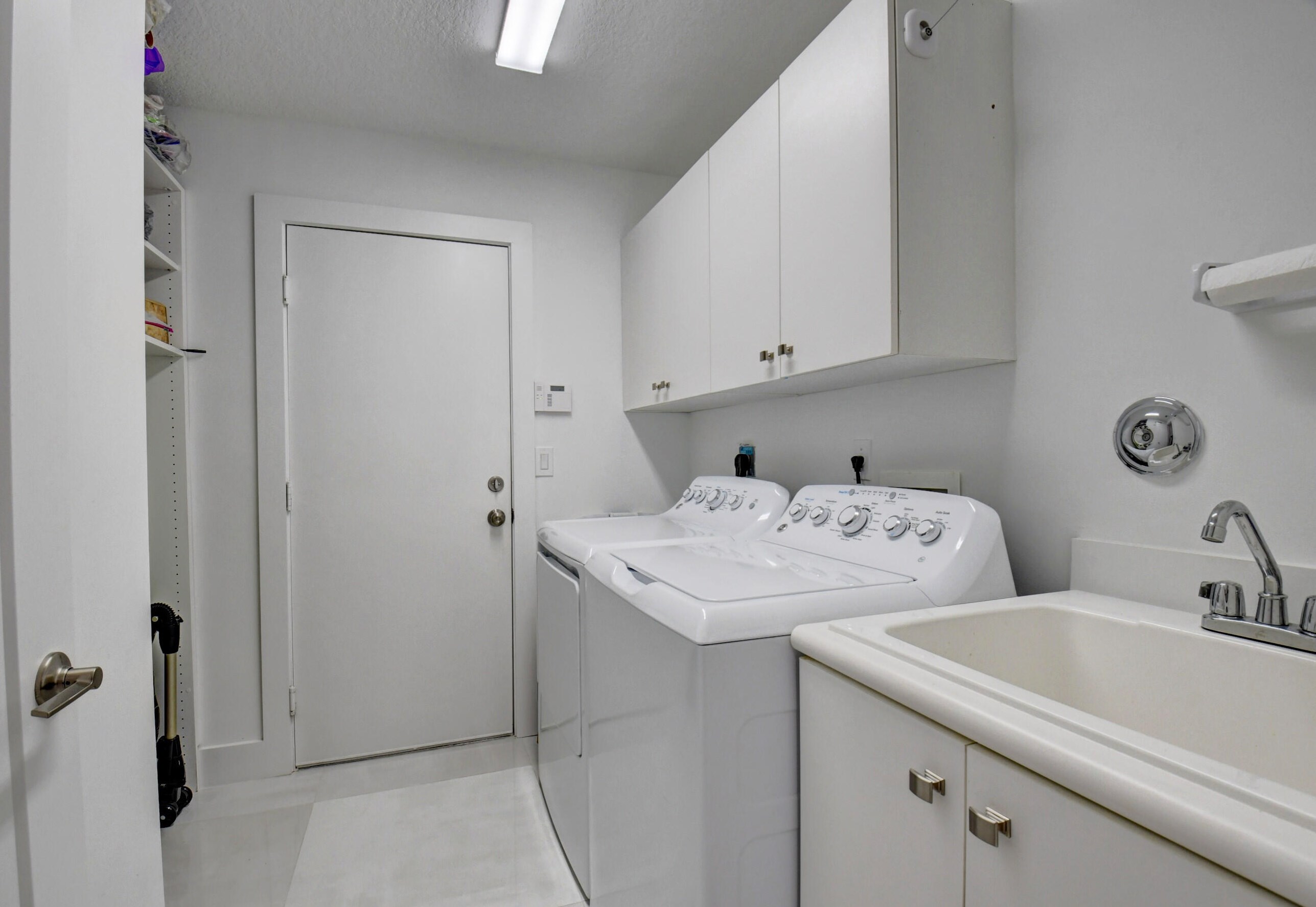 7709 Royale River Ln, Lake Worth FL  33467-6919 exterior