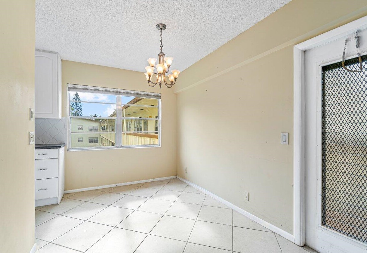 74 Mansfield B, Boca Raton FL 33434-4924 exterior