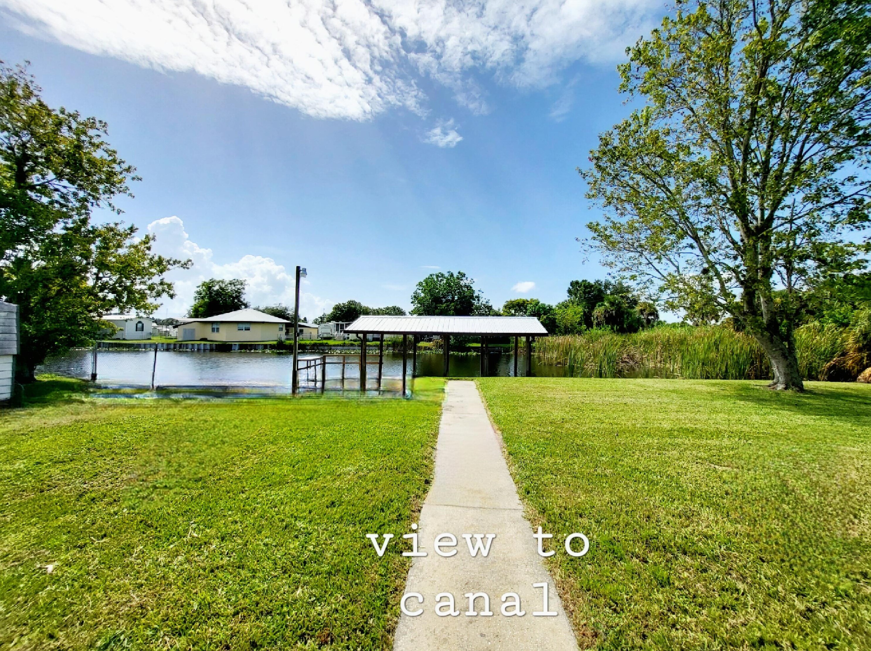 1031 Lk Dr, Okeechobee FL 34974-0299 exterior