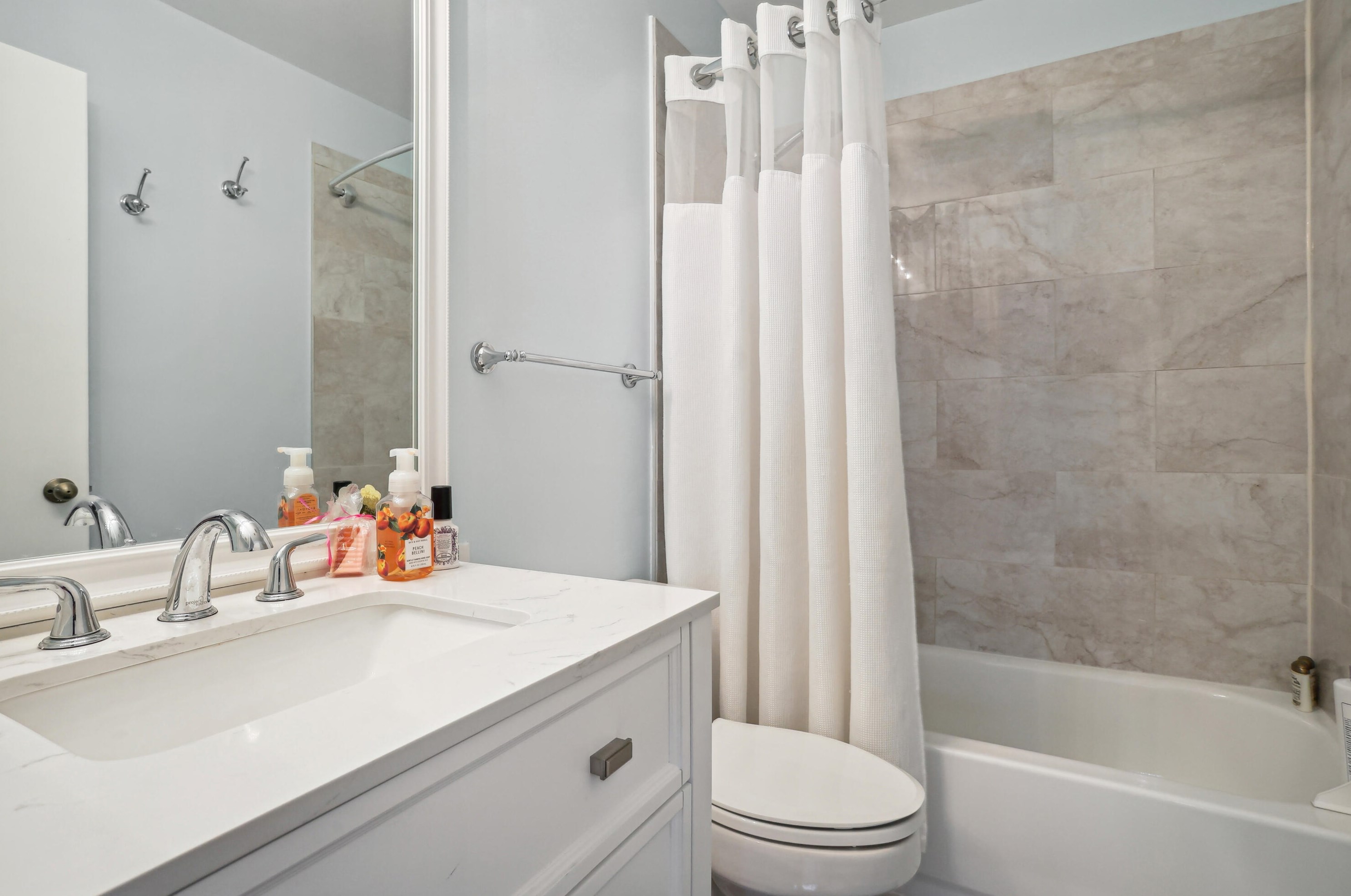 6006 Las Colinas Cir, Lake Worth FL 33463-6560 exterior