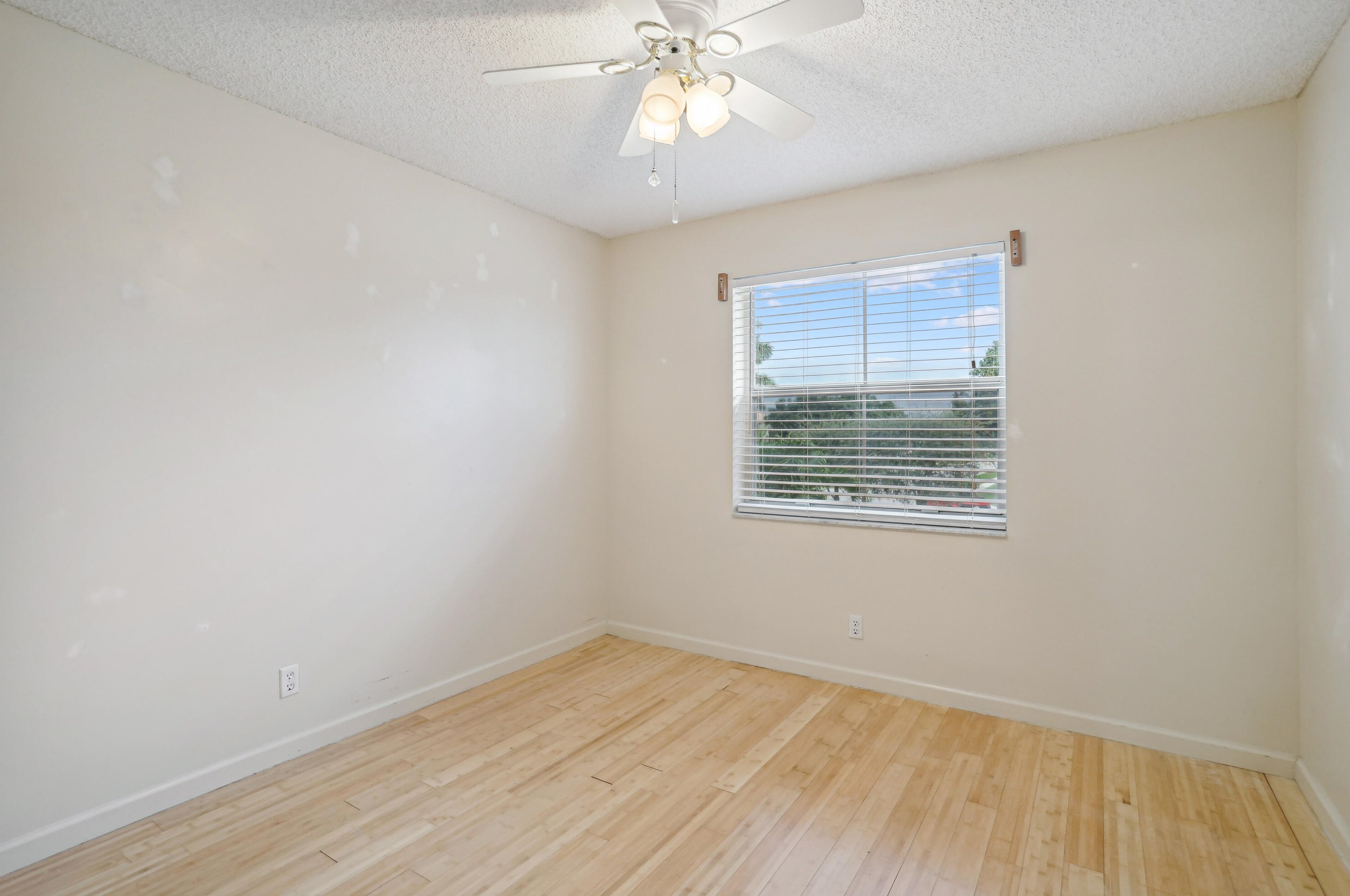 6006 Las Colinas Cir, Lake Worth FL 33463-6560 exterior