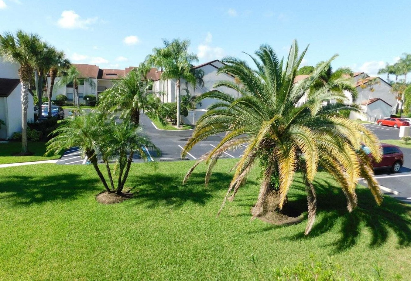 902 Wingfoot Dr, Jupiter FL  33458-8619 exterior