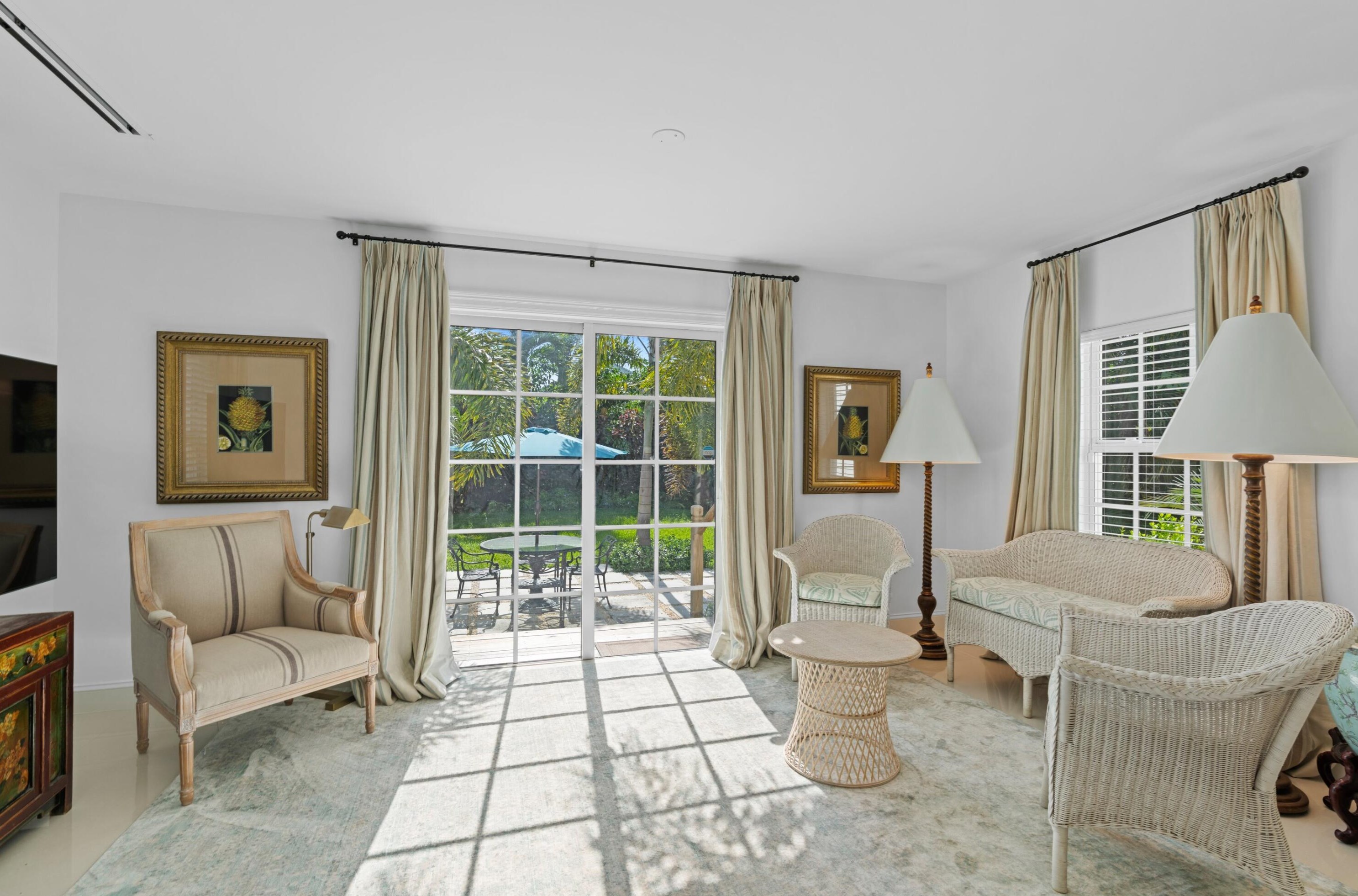 312 Palmway, Lake Worth FL  33460-3519 exterior