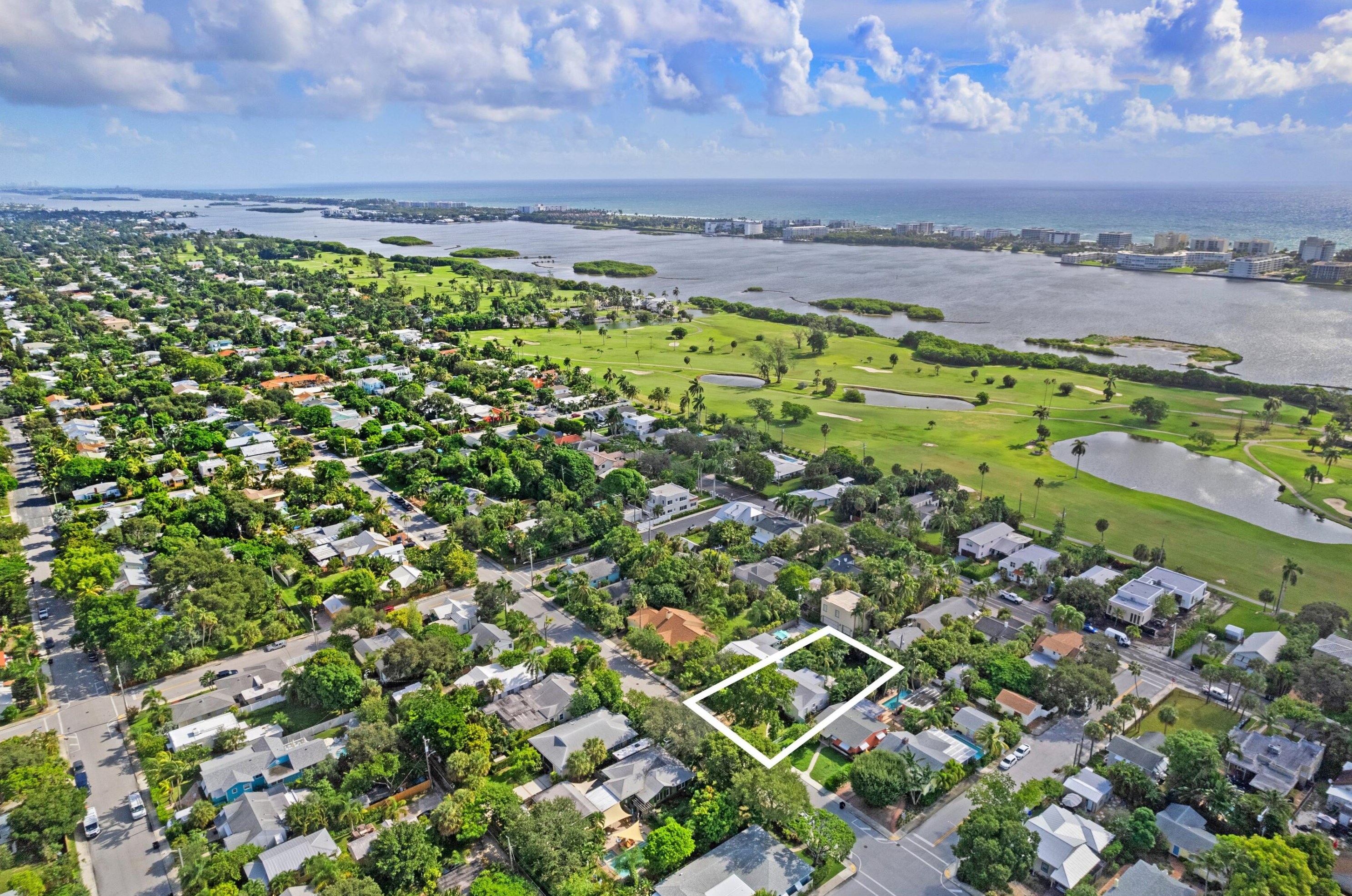 312 Palmway, Lake Worth FL  33460-3519 exterior