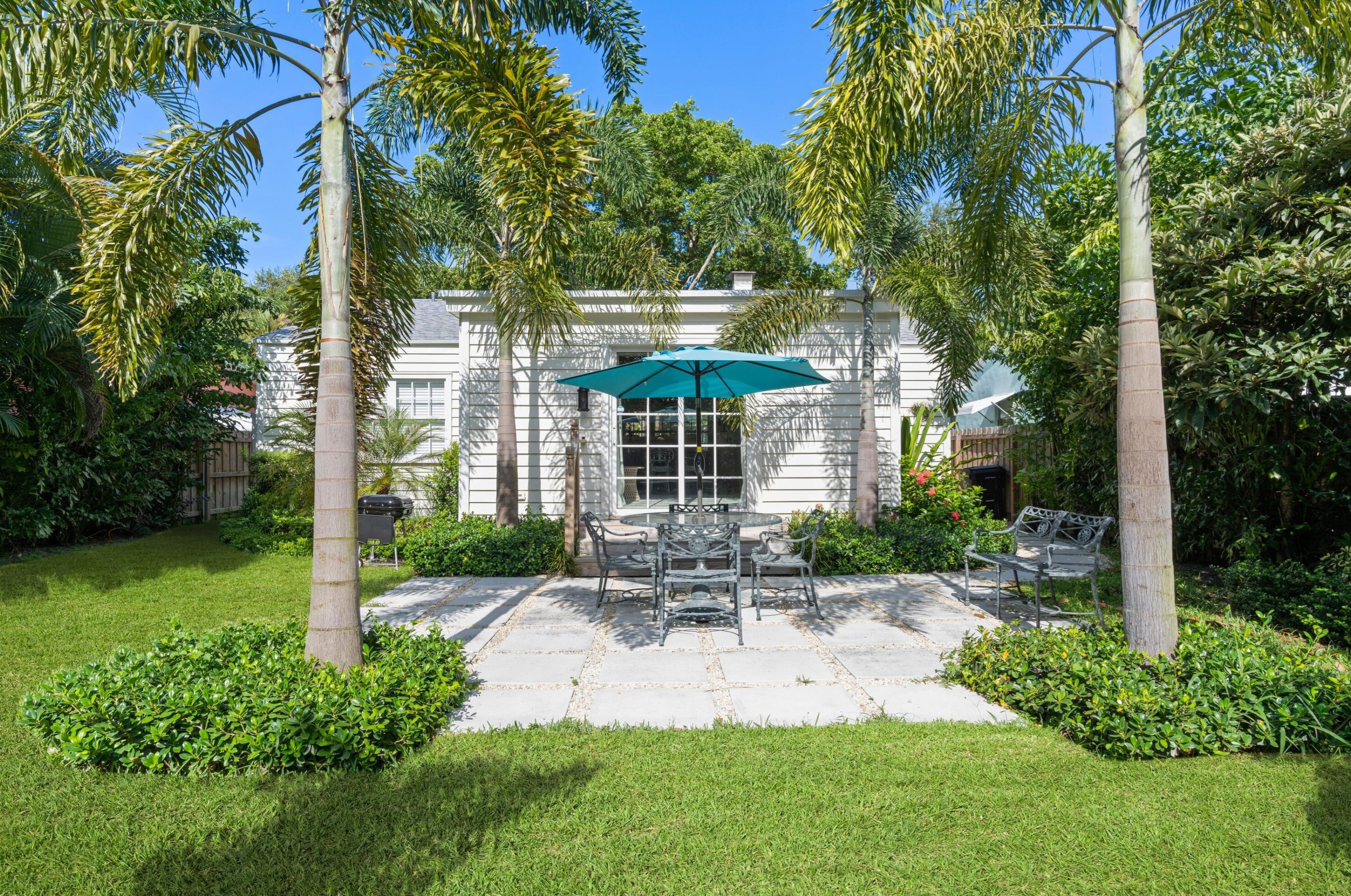 312 Palmway, Lake Worth FL  33460-3519 exterior