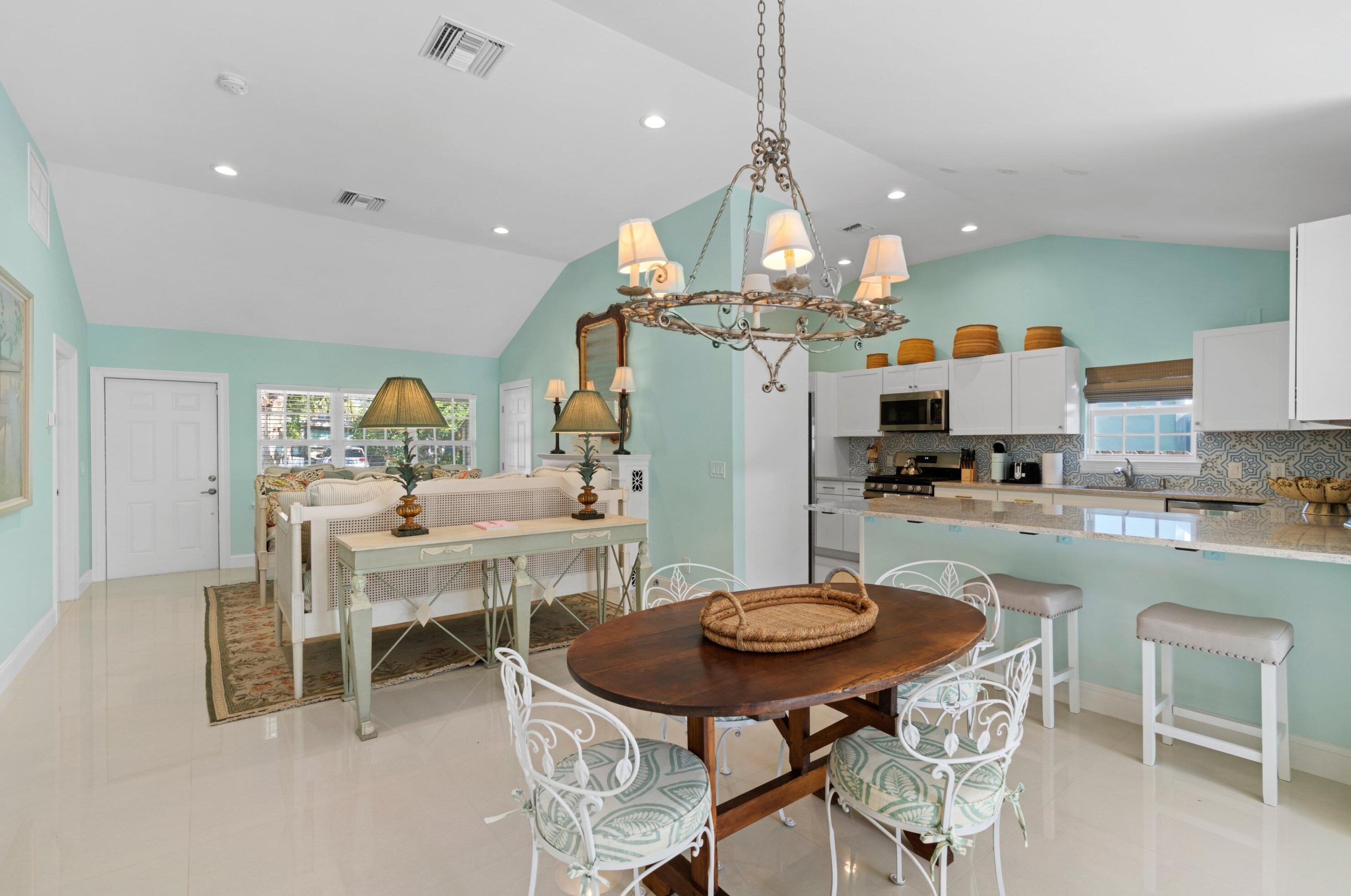 312 Palmway, Lake Worth FL  33460-3519 exterior