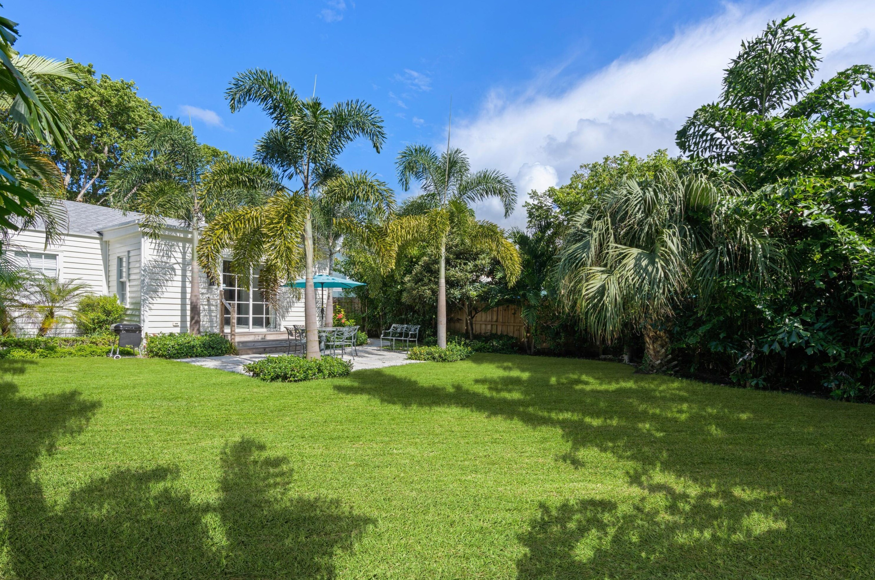 312 Palmway, Lake Worth FL  33460-3519 exterior