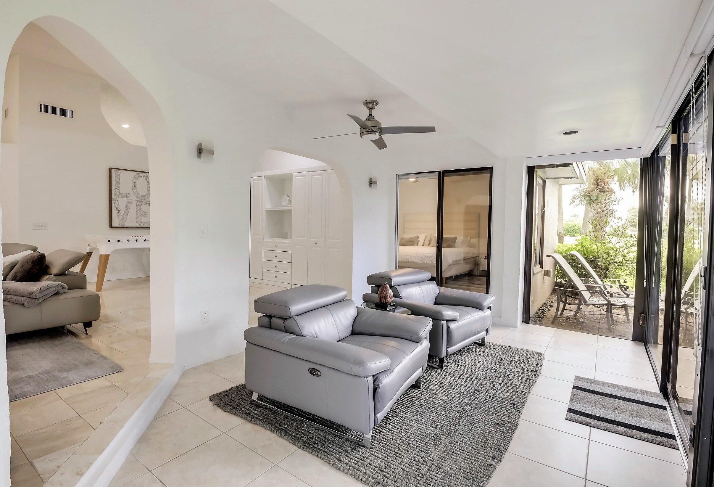 6764 Versailles Ct, Lake Worth FL  33467-5062 exterior