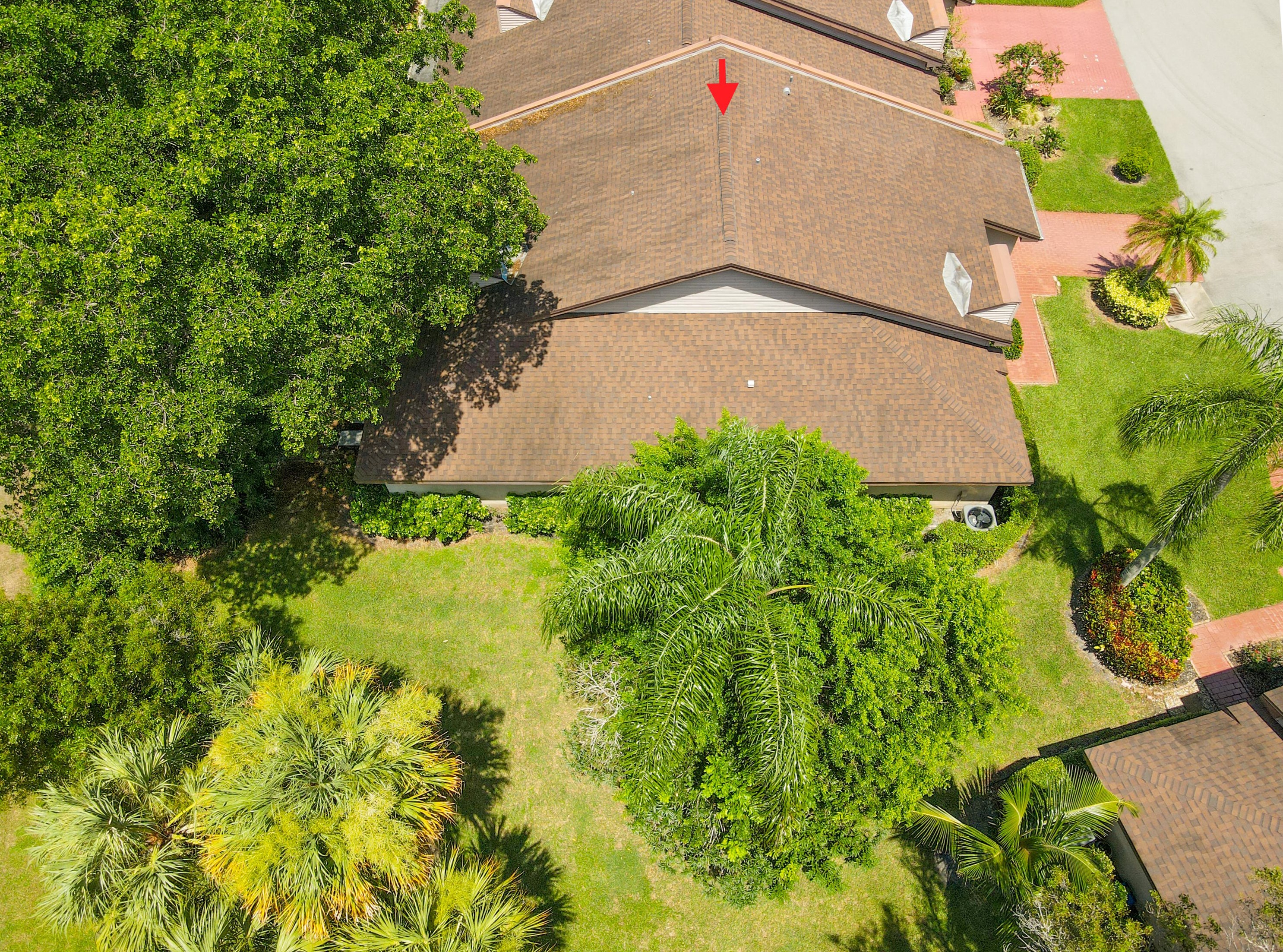 6764 Versailles Ct, Lake Worth FL  33467-5062 exterior