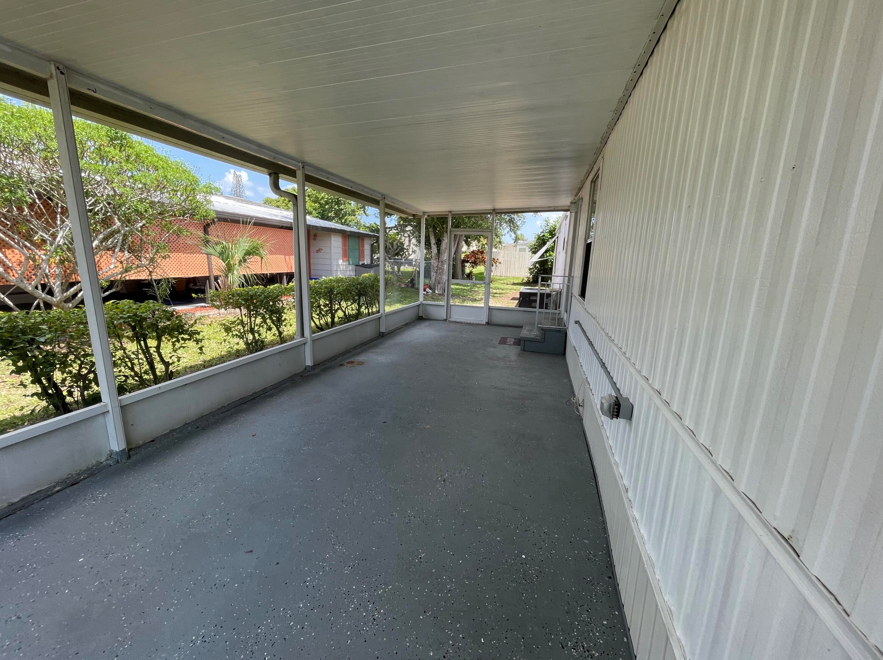 7048 Delegate St, Hobe Sound FL  33455-6022 exterior