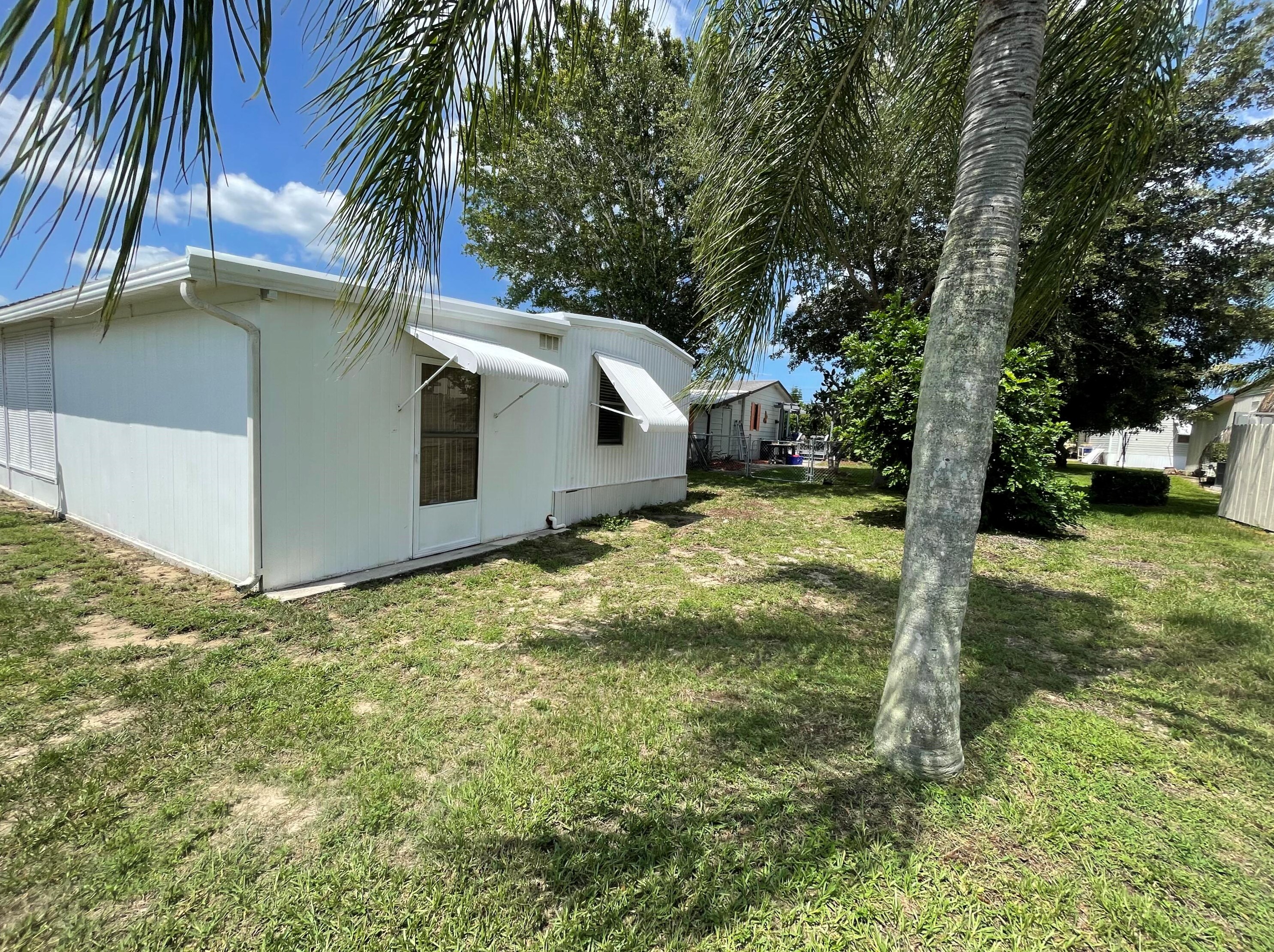 7048 Delegate St, Hobe Sound FL  33455-6022 exterior