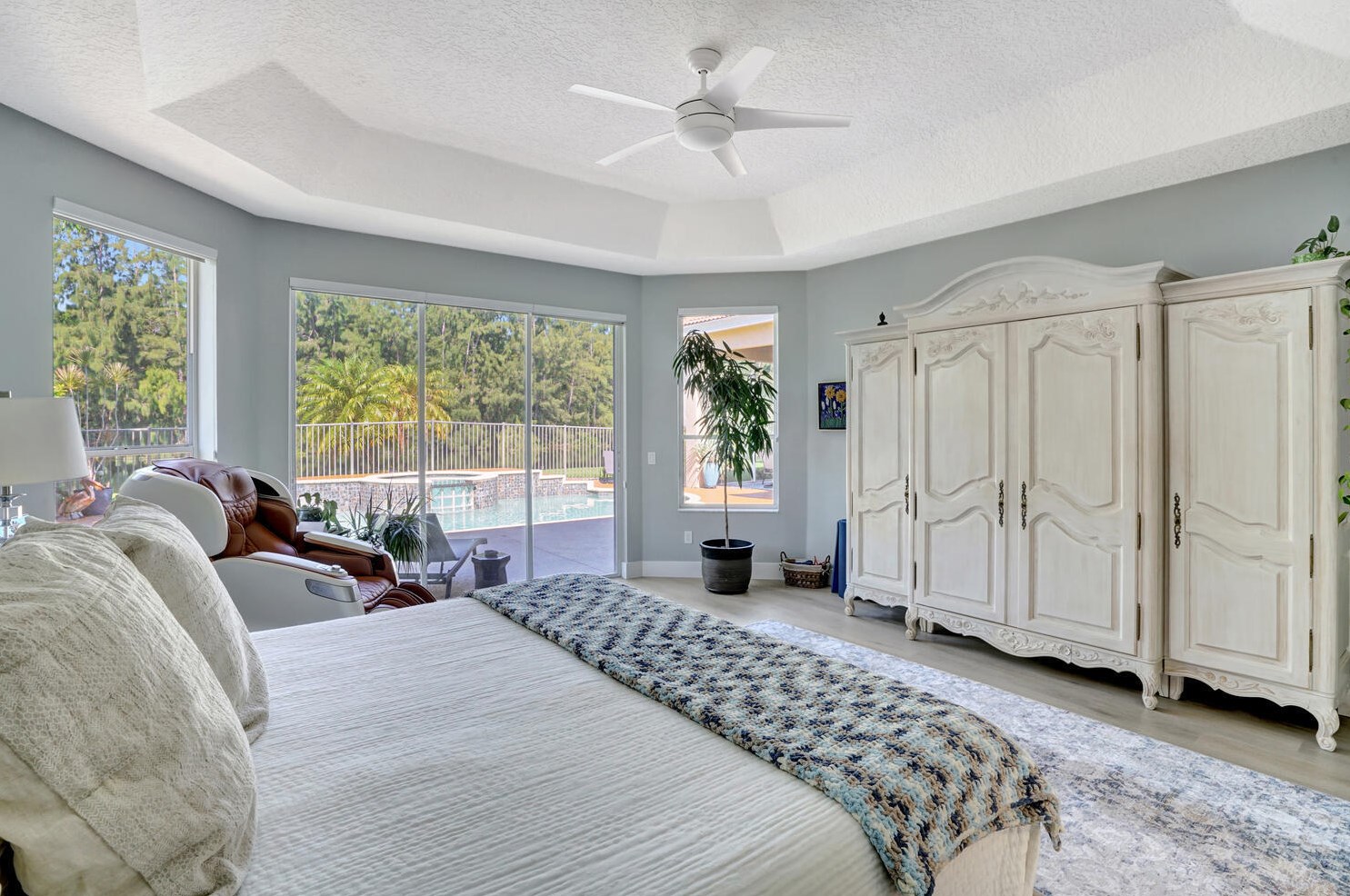 8211 Muirhead Cir, Boynton Beach FL 33472-5064 exterior