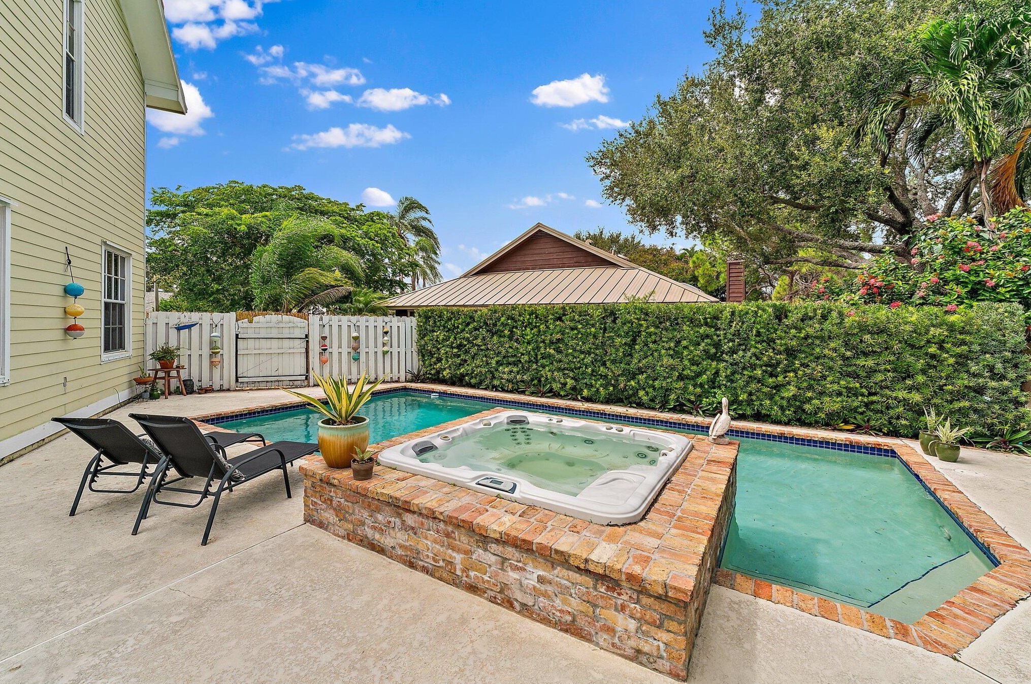 97 Beechwood Trl, Jupiter FL  33469-2101 exterior