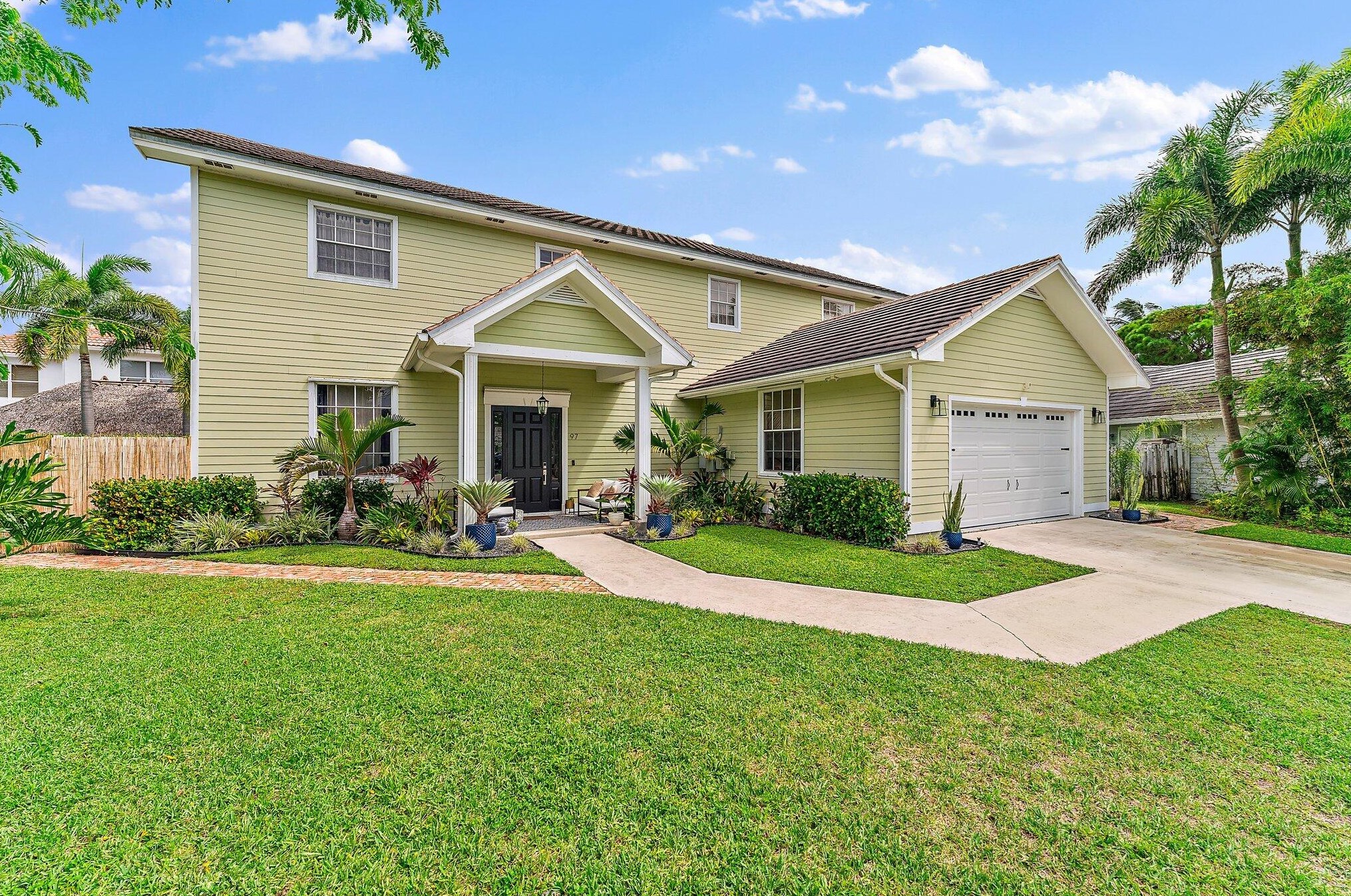 97 Beechwood Trl, Jupiter FL  33469-2101 exterior