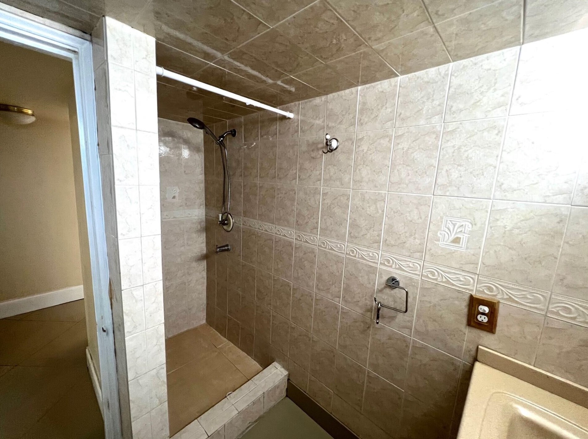 4500 N Flagler Dr Apt C1, West Palm Beach, FL 33407