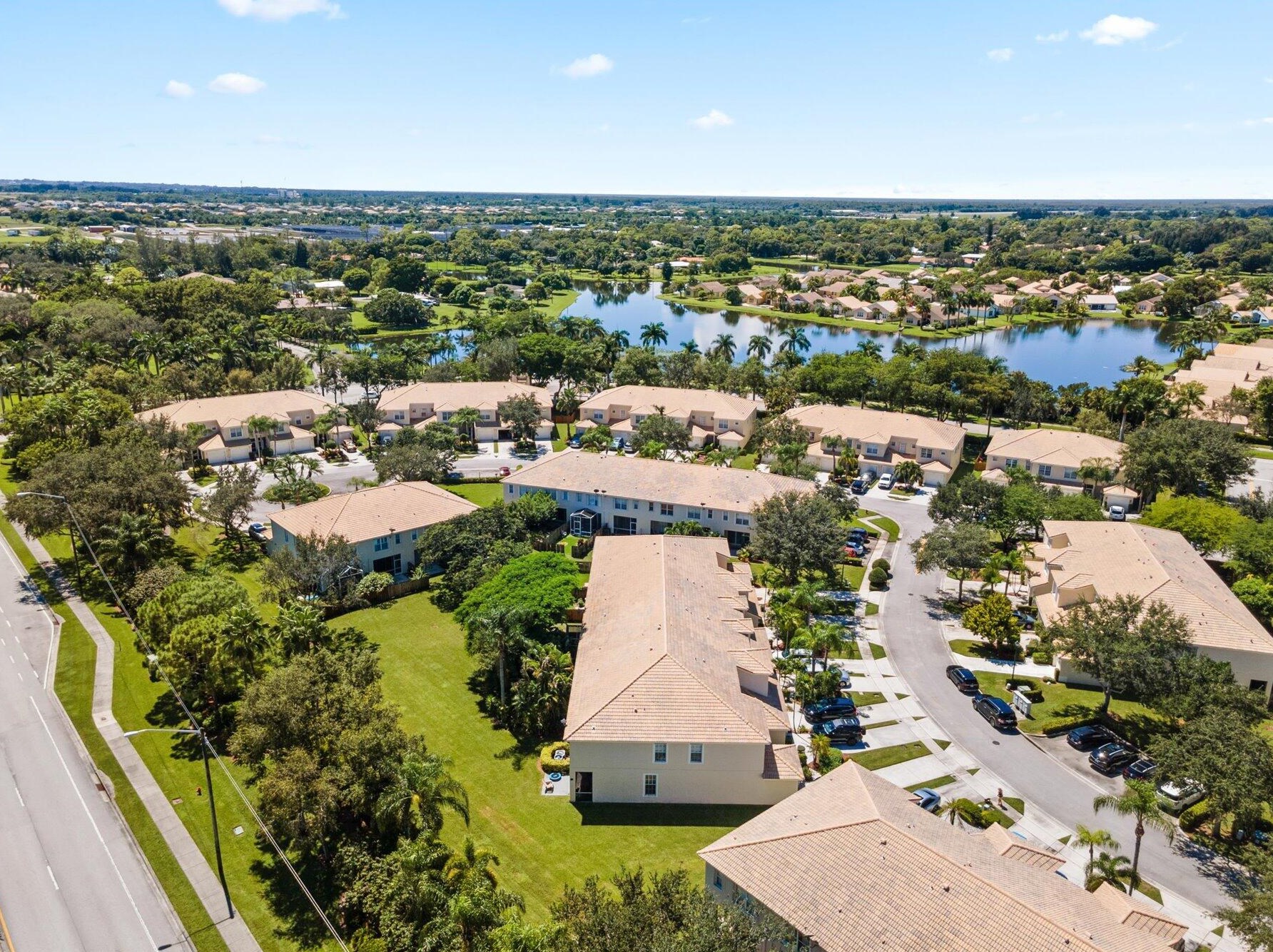 8084 Briantea Dr, Boynton Beach FL  33472-2745 exterior