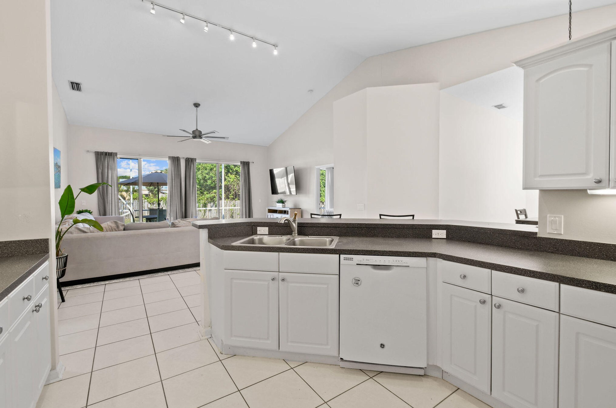 1090 Choctaw St, Jupiter FL 33458-5622 exterior