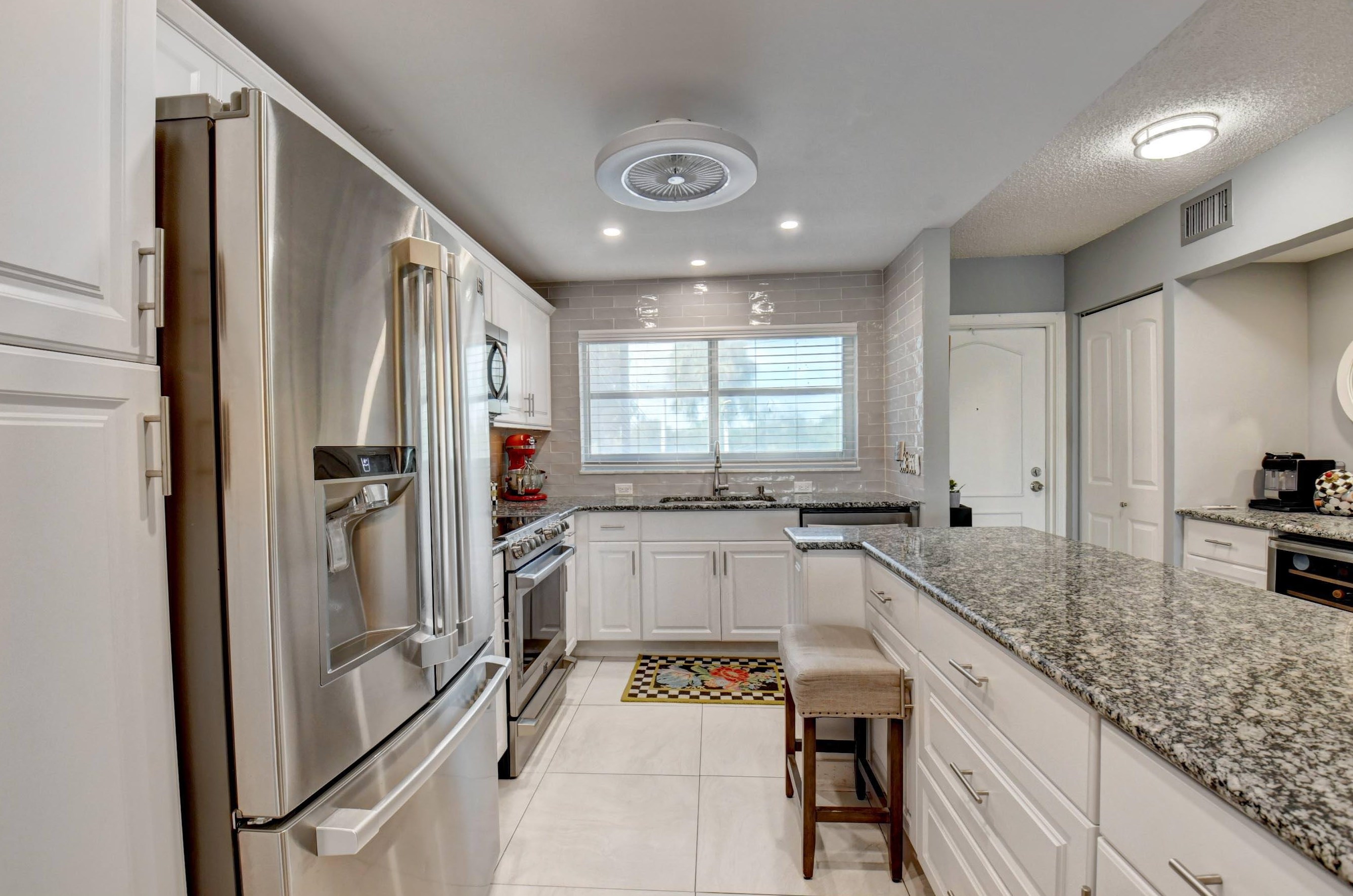 2010 Federal Hwy, Boynton Beach FL  33435-6962 exterior