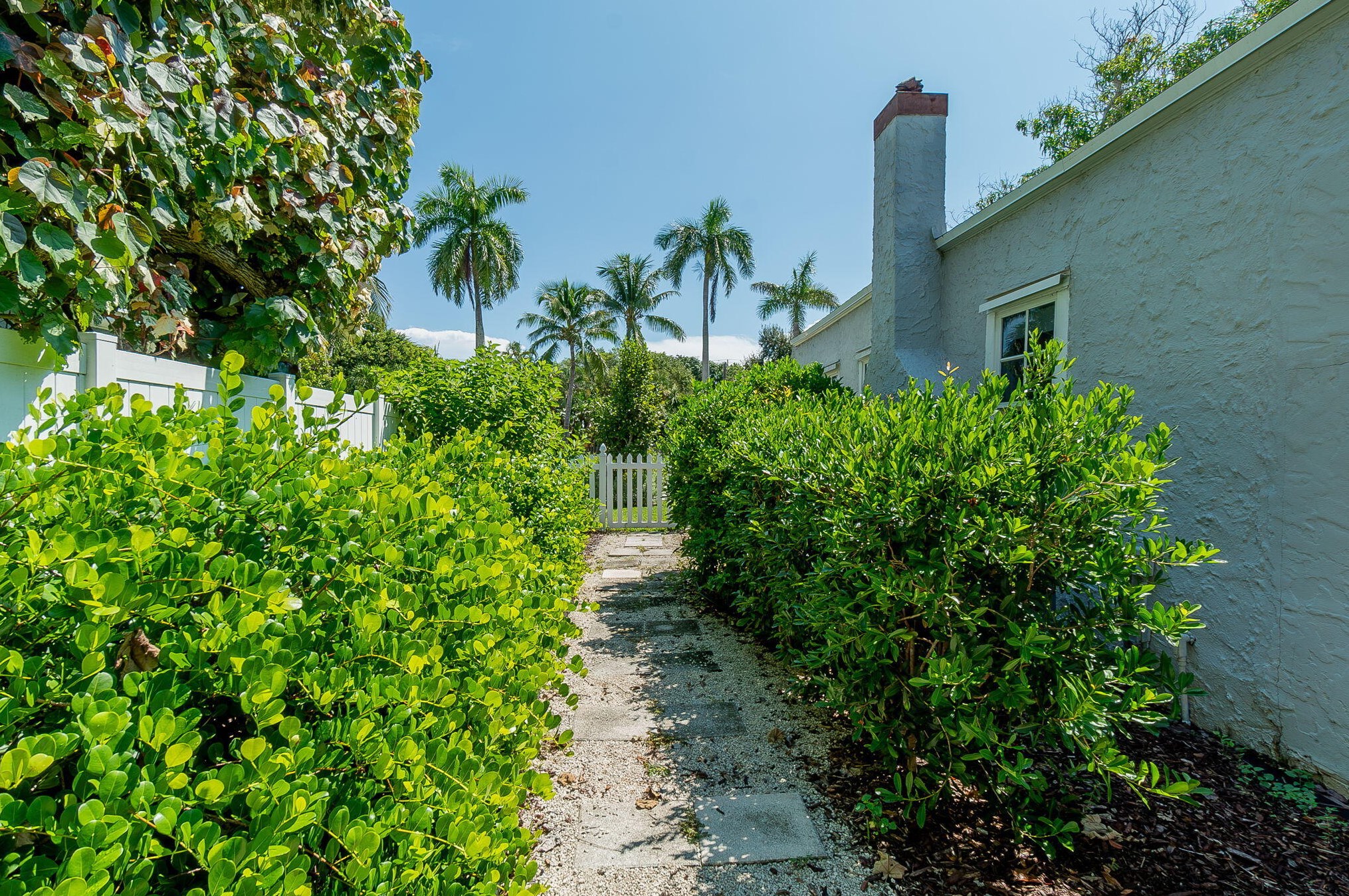 211 K St, Lake Worth FL  33460-3311 exterior