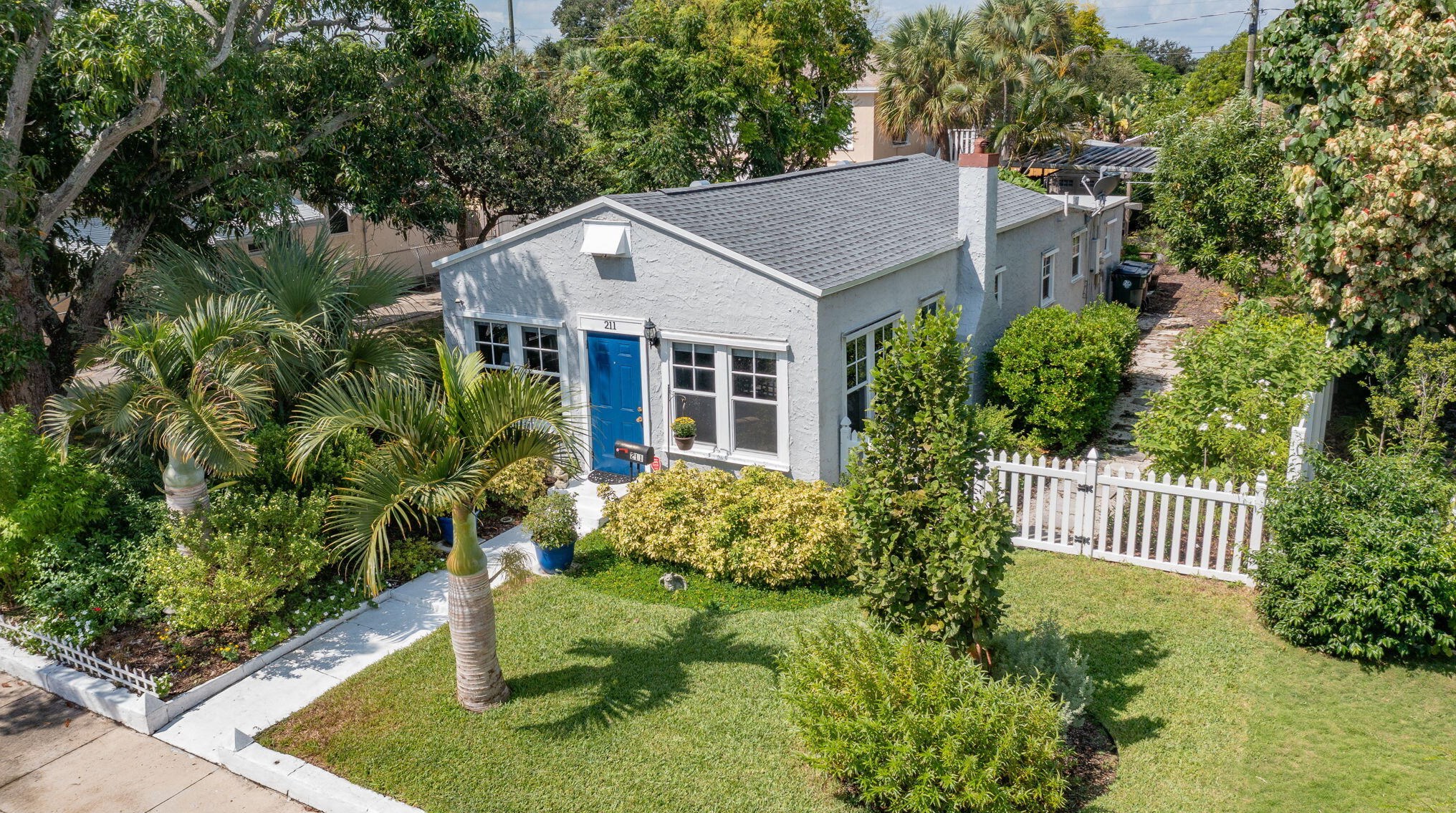211 K St, Lake Worth FL  33460-3311 exterior