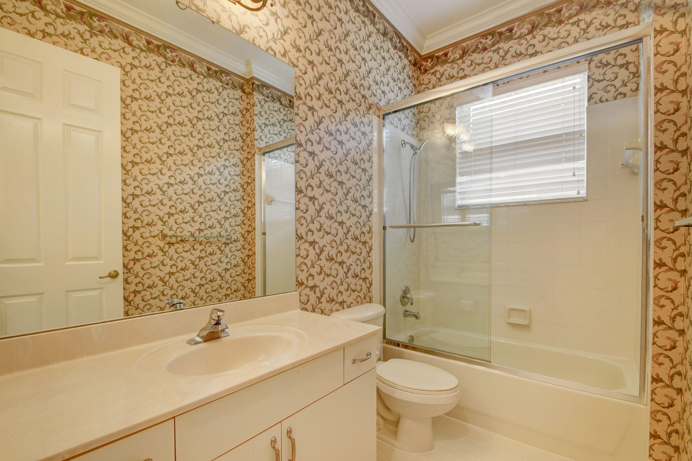 4372 Silver Glen Dr, Lake Worth FL 33449-8327 exterior